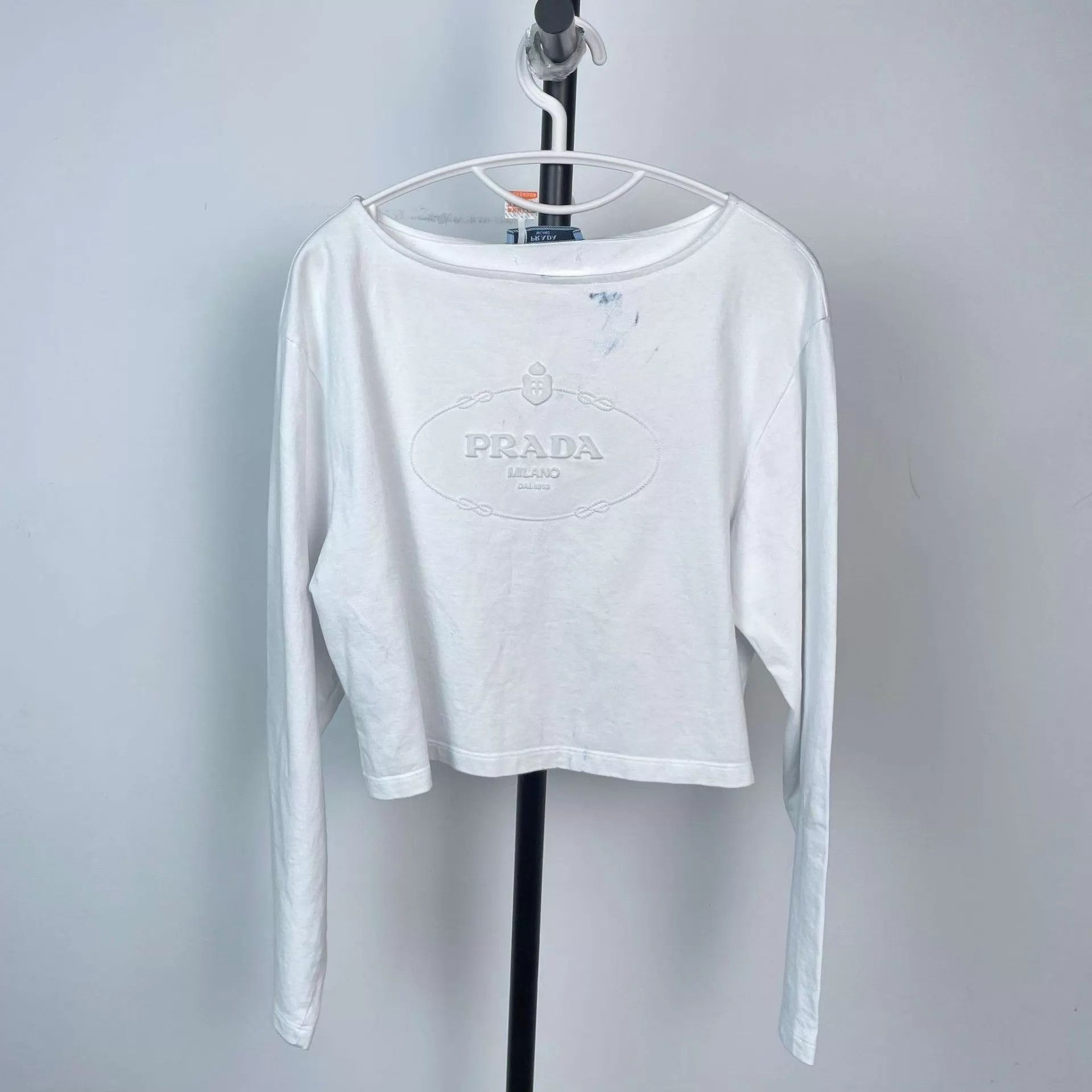 Prada Prada White Embossed Long Sleeve T-shirt Size XS / US 0-2 / IT 36-38 - 1 Thumbnail