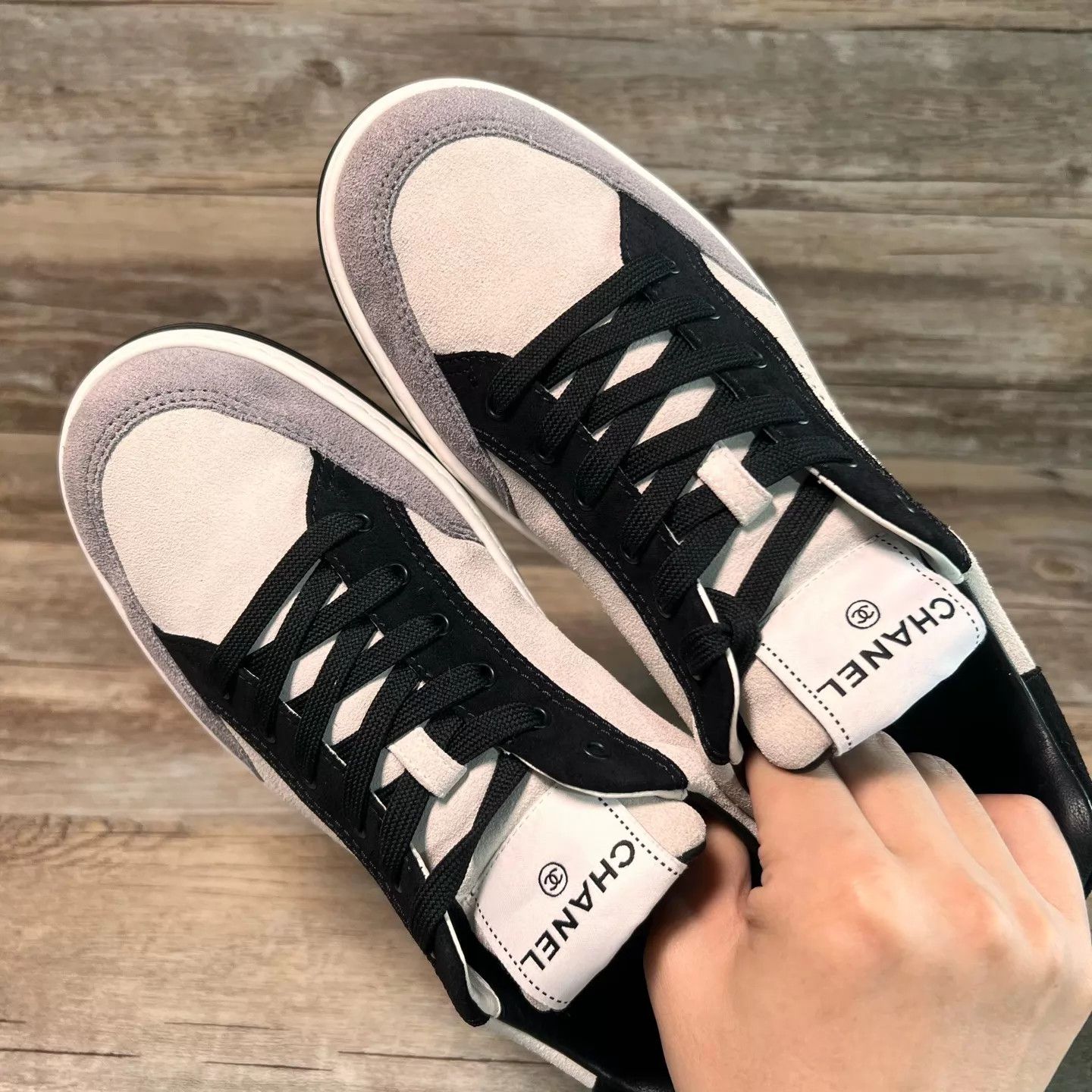 Chanel Chanel Men's Gray/Black-Gray/White-Gray Sneaker Size US 6 / EU 39 - 5 Thumbnail
