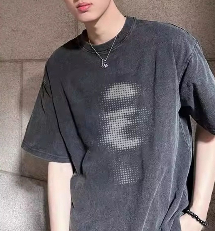 Vintage Street Hip Hop Fuzzy Portrait Print Short Sleeve T-Shirt Size US M / EU 48-50 / 2 - 5 Thumbnail