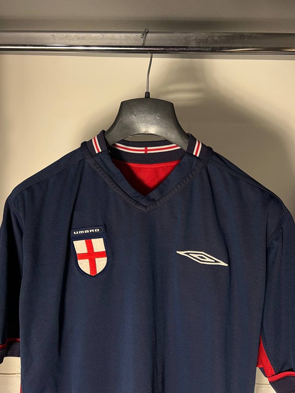 Umbro VINTAGE UMBRO ENGLAND RETRO SOCCER JERSRY MANCHESTER Y2K 90s Size US L / EU 52-54 / 3 - 4 Thumbnail