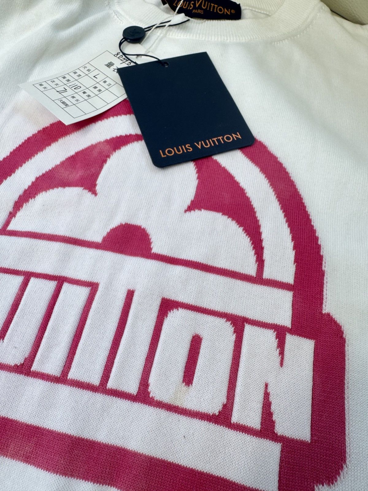 Louis Vuitton LOUIS VUITTON White and Pink Logo Short Sleeve 2501-Nextarr Size US L / EU 52-54 / 3 - 7 Thumbnail