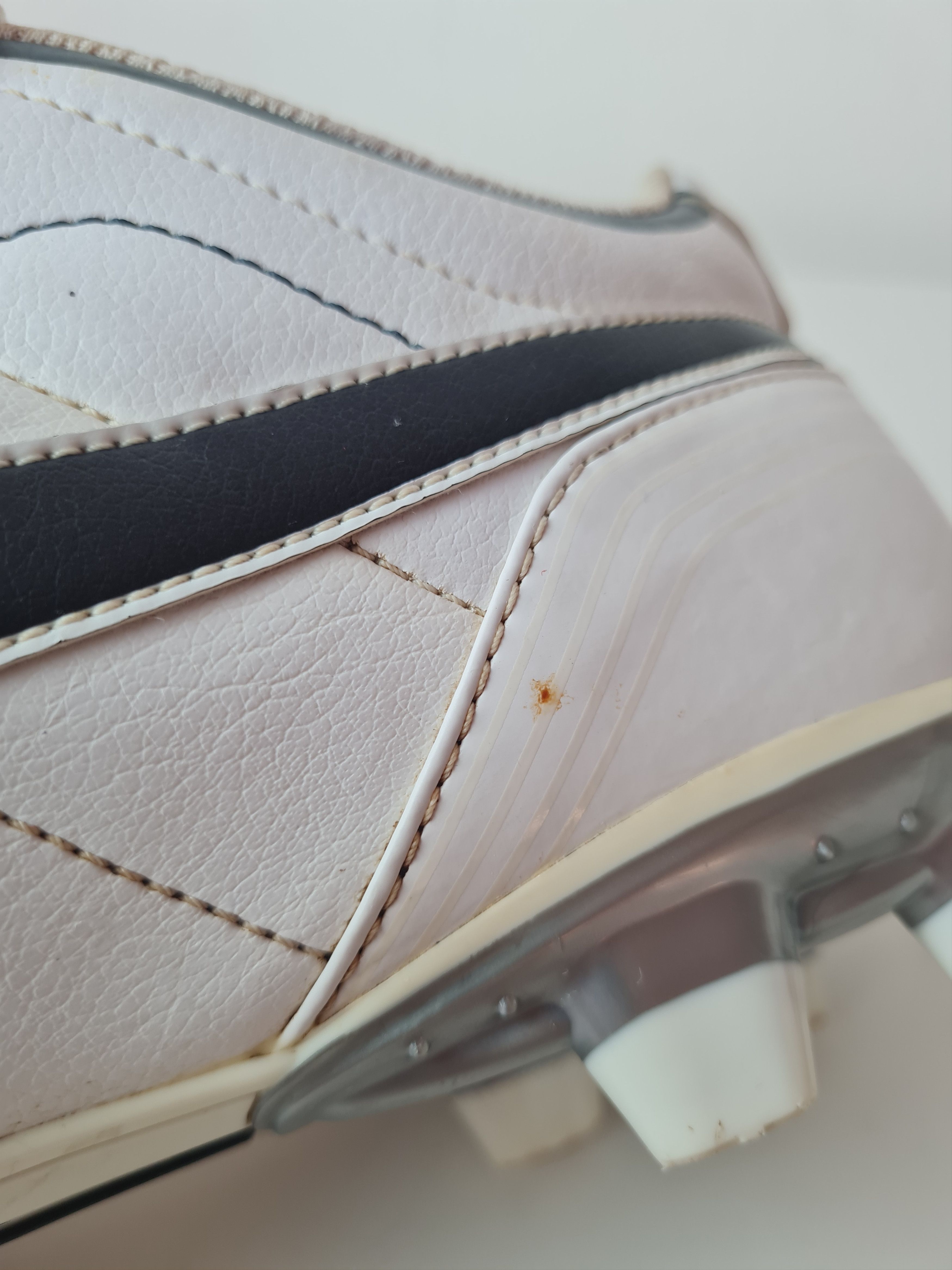 Nike Vintage Nike Tiempo Natural VT soccer cleats shoes size 44 Size US 11 / EU 44 - 21 Thumbnail