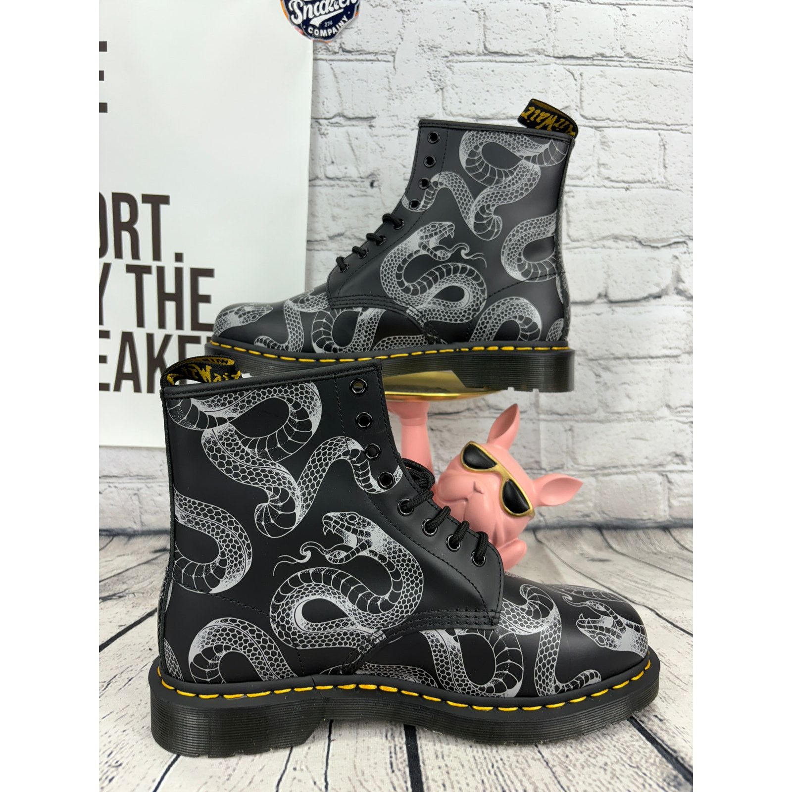 Dr. Martens Dr Martens 1460 Serpent Snake Womens 5 Black Leather Boots Size US 5 / IT 35 - 6 Thumbnail
