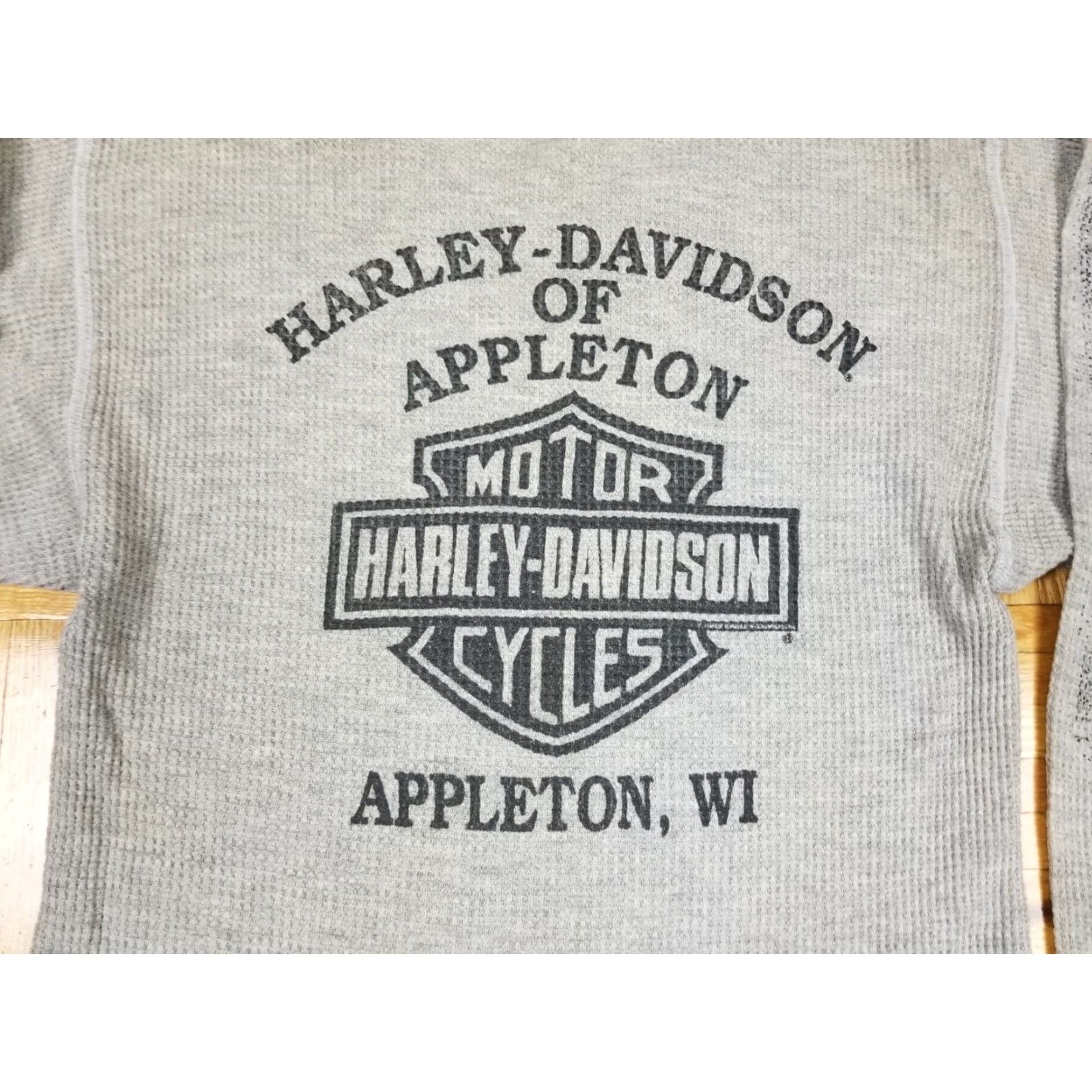 Harley Davidson VINTAGE Harley-Davidson SHIRT Mens 80s Appleton WI Print Thermal Long Sleeve SZ M Gray Size US M / EU 48-50 / 2 - 7 Thumbnail