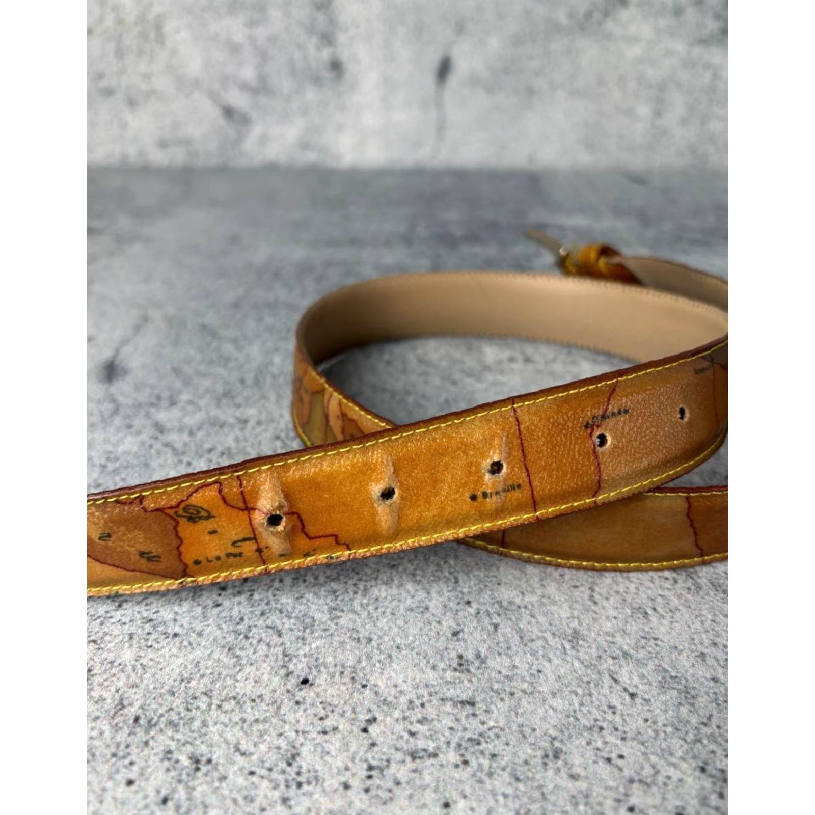 Alviero Martini Alviero Martini Leather Belt Women's Belt Brown Wide Buckle 90s London Classic Vintage: No Size ONE SIZE - 6 Thumbnail