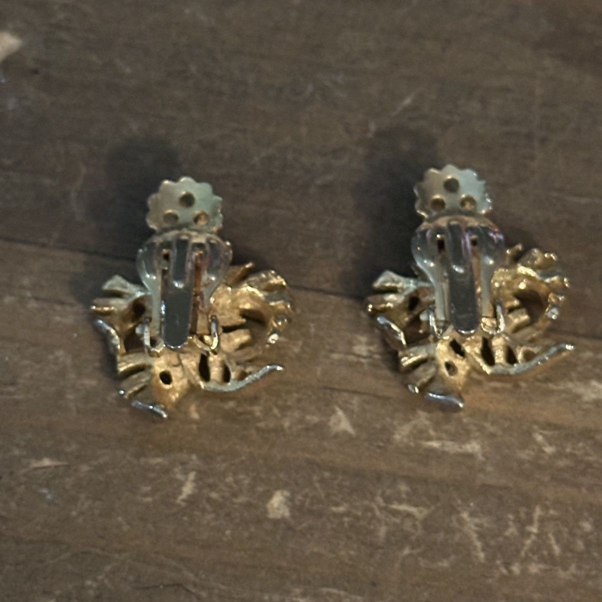 Vintage Vintage gold filigree amber stone clip on flower earrings Size ONE SIZE - 4 Thumbnail