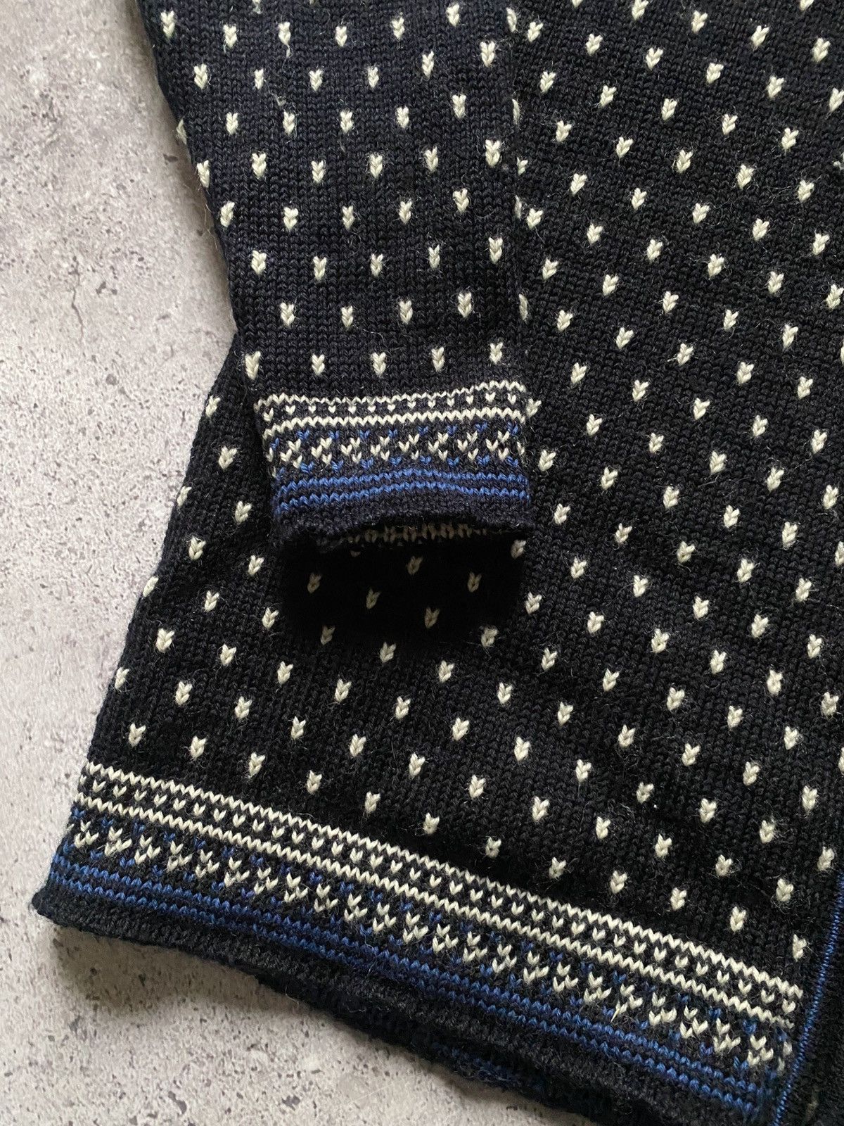 Dale Of Norway Vintage Dale Of Norway Sweater Men Size M Wool Icelandic Size US M / EU 48-50 / 2 - 8 Thumbnail
