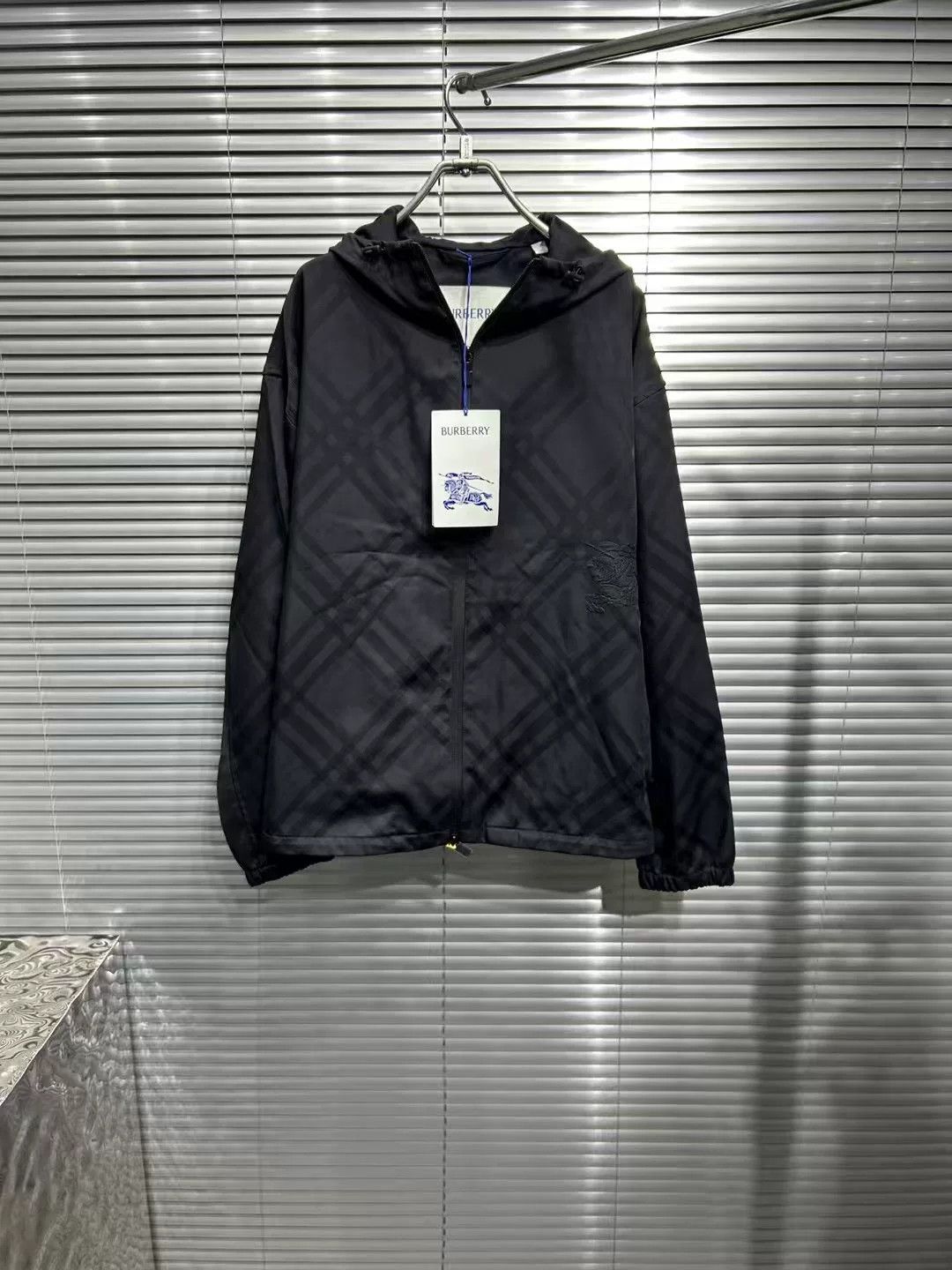 Burberry Burberry Check Logo Hooded Zip Jacket Size US M / EU 48-50 / 2 - 1 Thumbnail