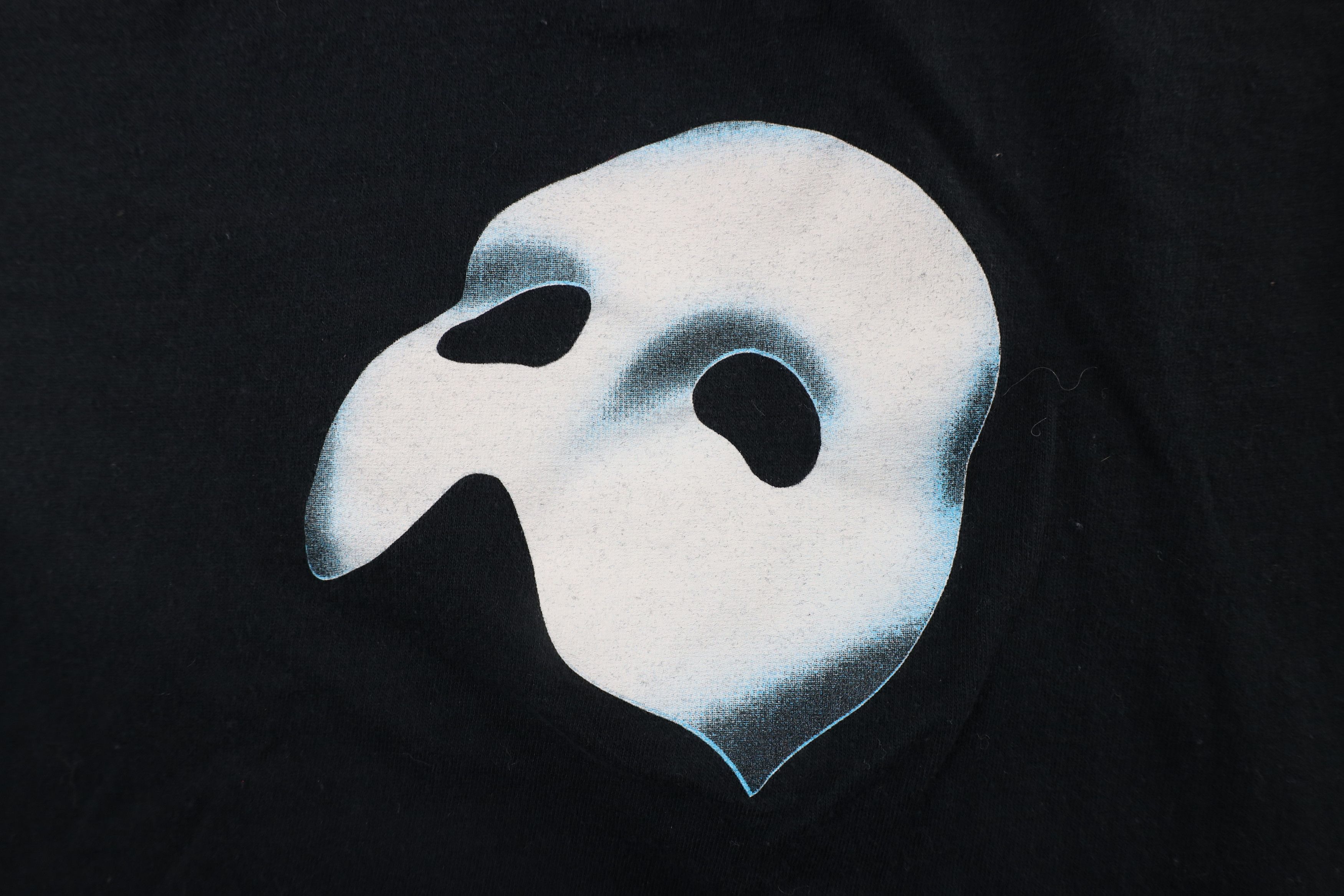 Vintage Vintage 80s Roots Canada Phantom of the Opera T-Shirt Black Size US XL / EU 56 / 4 - 6 Thumbnail