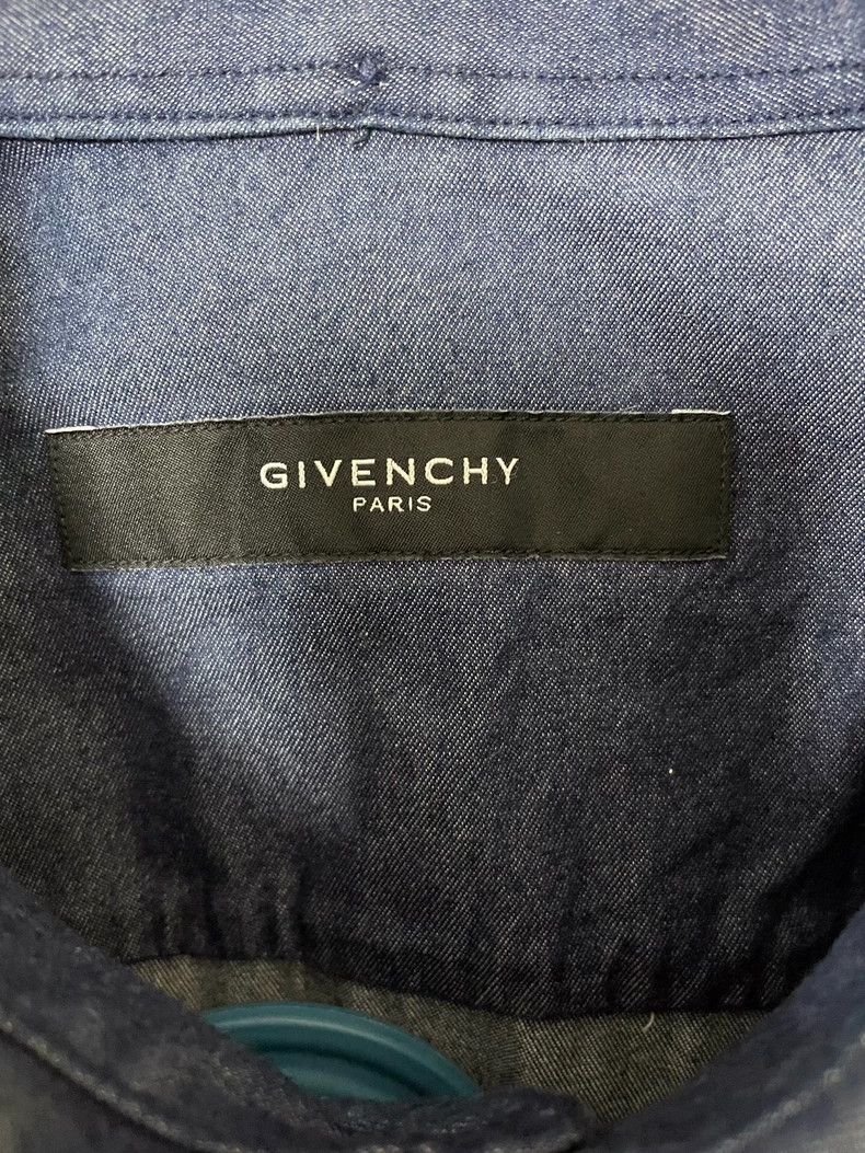 Givenchy Givenchy Denim shirt with dual-color denim patchwork and a Size US L / EU 52-54 / 3 - 6 Thumbnail