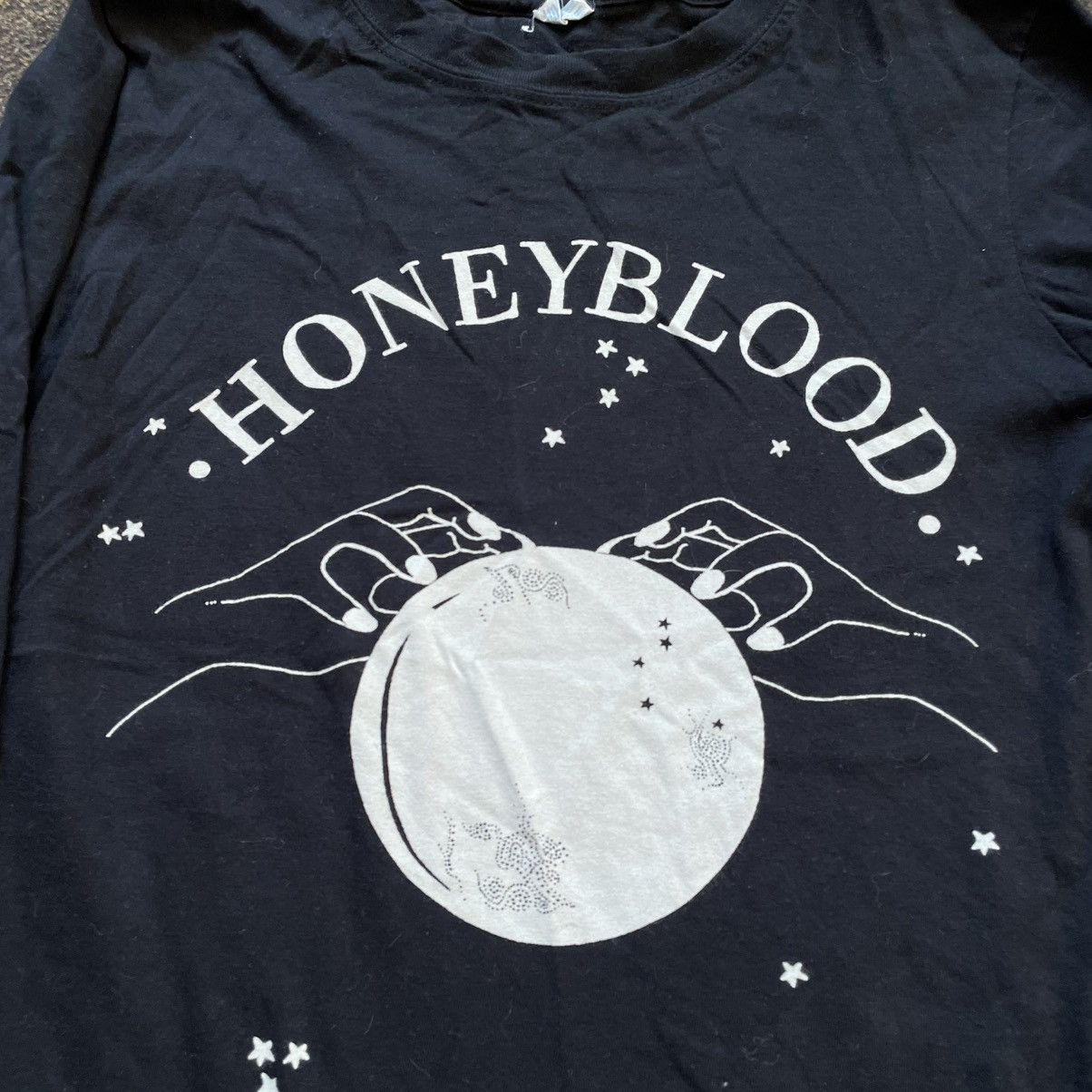 Vintage Vintage 90s Honeyblood Graphic Tee Black Long Sleeve Baggy S Size US S / EU 44-46 / 1 - 4 Thumbnail