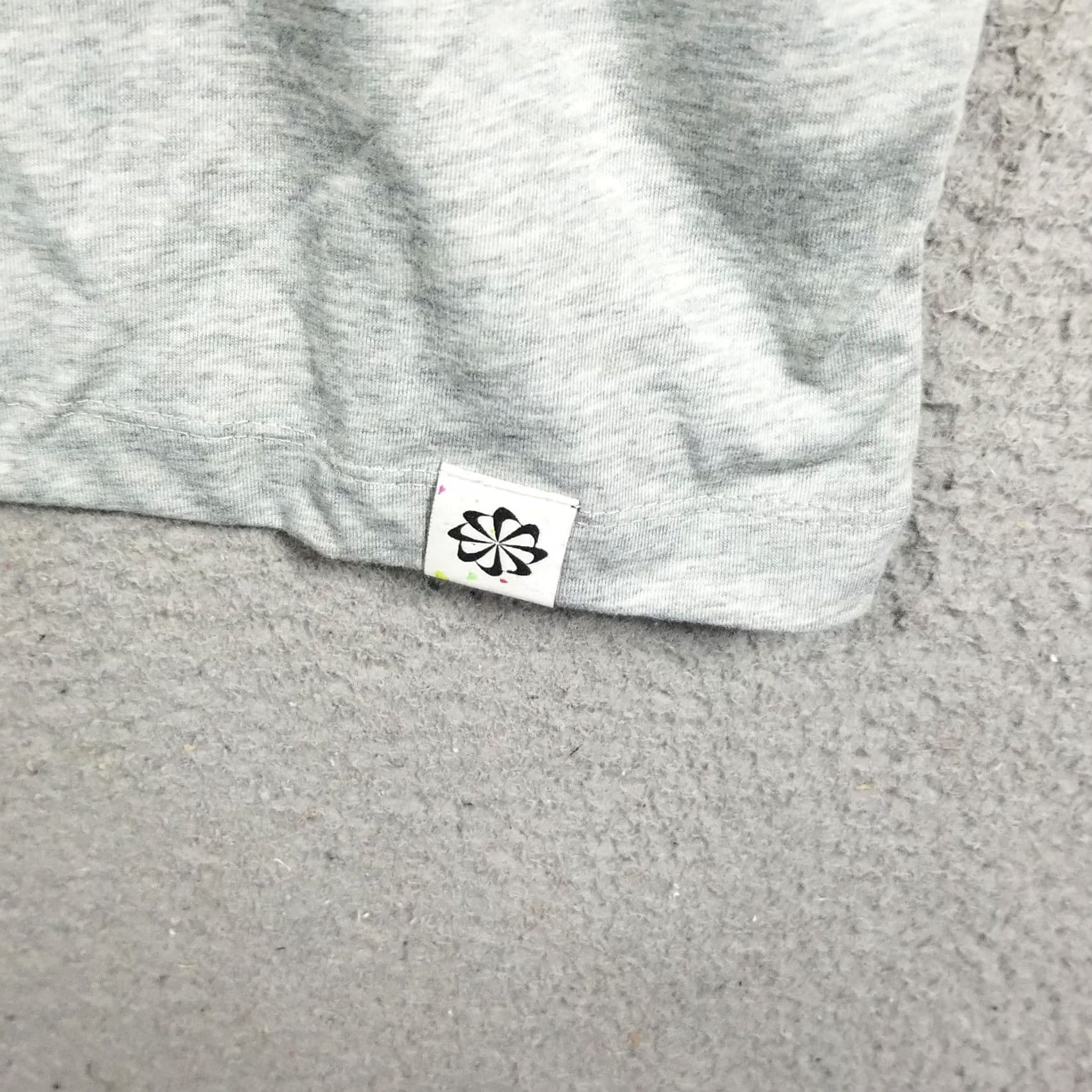 Nike Nike Dri-FIT Graphic Training T-Shirt Growth Mindset Grey Mens M Size US M / EU 48-50 / 2 - 3 Thumbnail