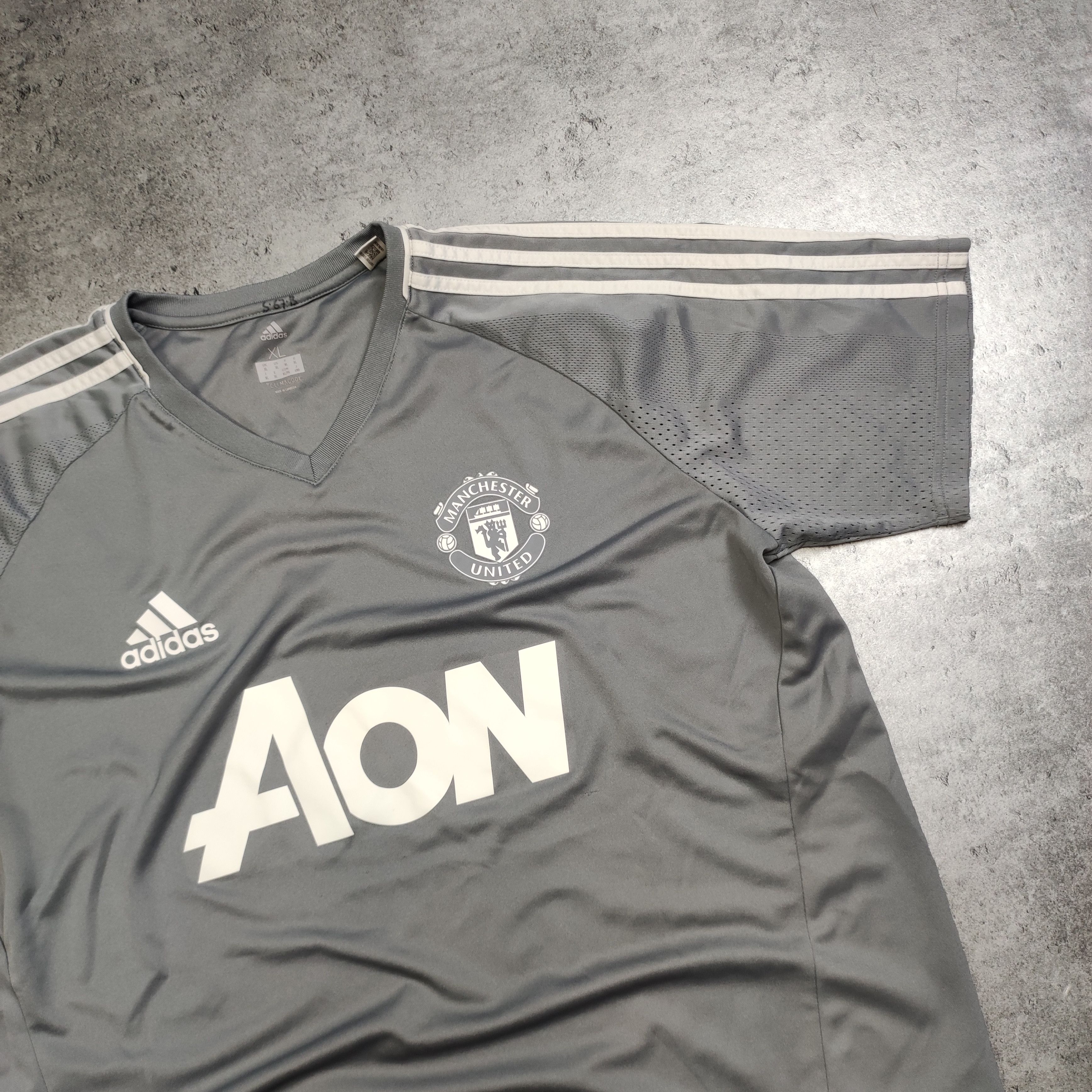 Adidas RARE Adidas Manchester United Training AdiZero Football Kit Size US XL / EU 56 / 4 - 3 Thumbnail