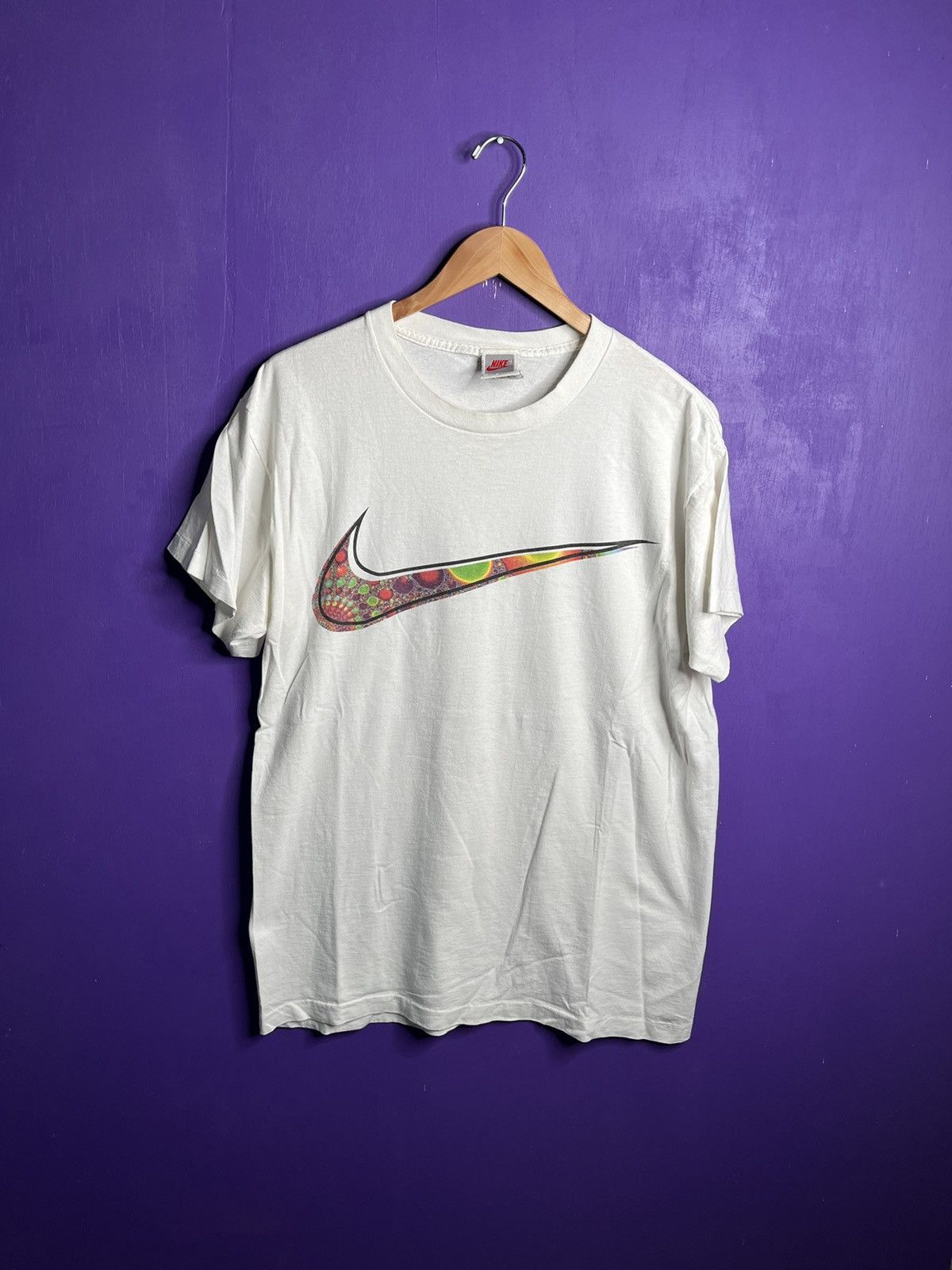 Nike Vintage 90s Nike fractal big swoosh t-shirt Size US L / EU 52-54 / 3 - 1 Thumbnail