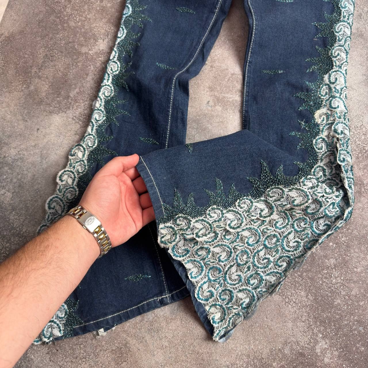 If Six Was Nine × Japanese Brand × Le Grande Bleu (L.G.B.) Cozy Jeans Vintage Y2K Low Rise Mega Flared Jeans Size 28" / US 6 / IT 42 - 6 Thumbnail