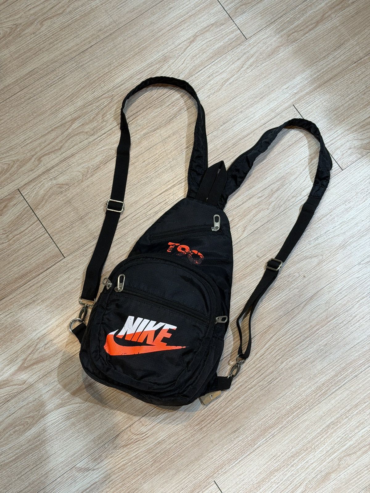 Nike Vintage Nike Total 90 Back Sling bag Size ONE SIZE - 1 Thumbnail