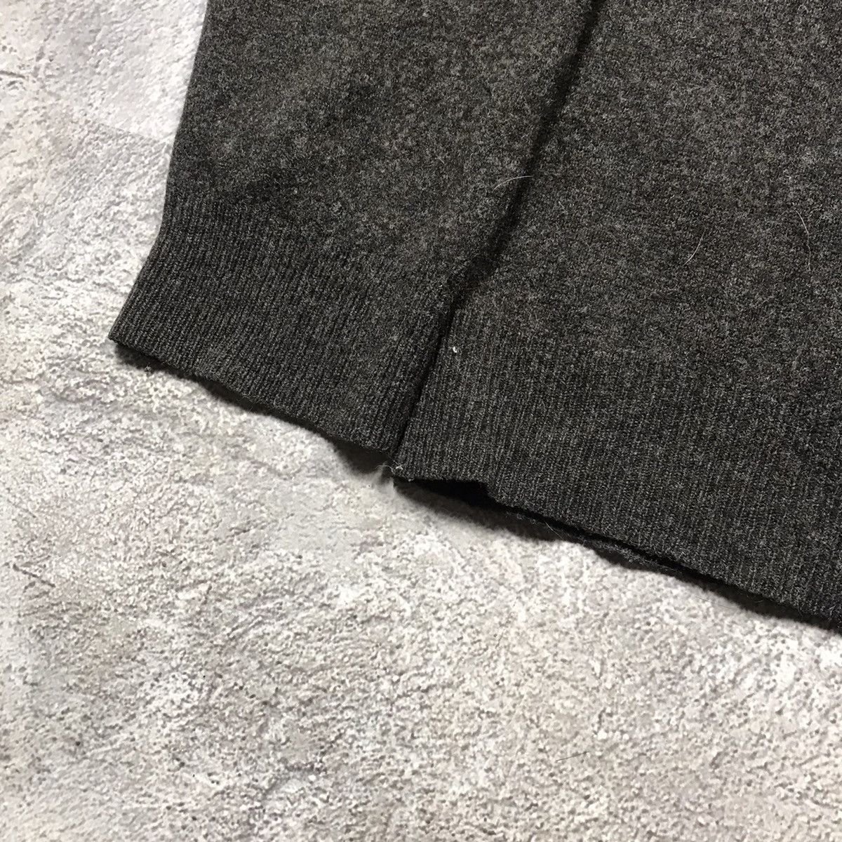 Vintage Vintage Gant Mohair Oversized Crewneck Sweater 90s Preppy L Size US L / EU 52-54 / 3 - 6 Thumbnail