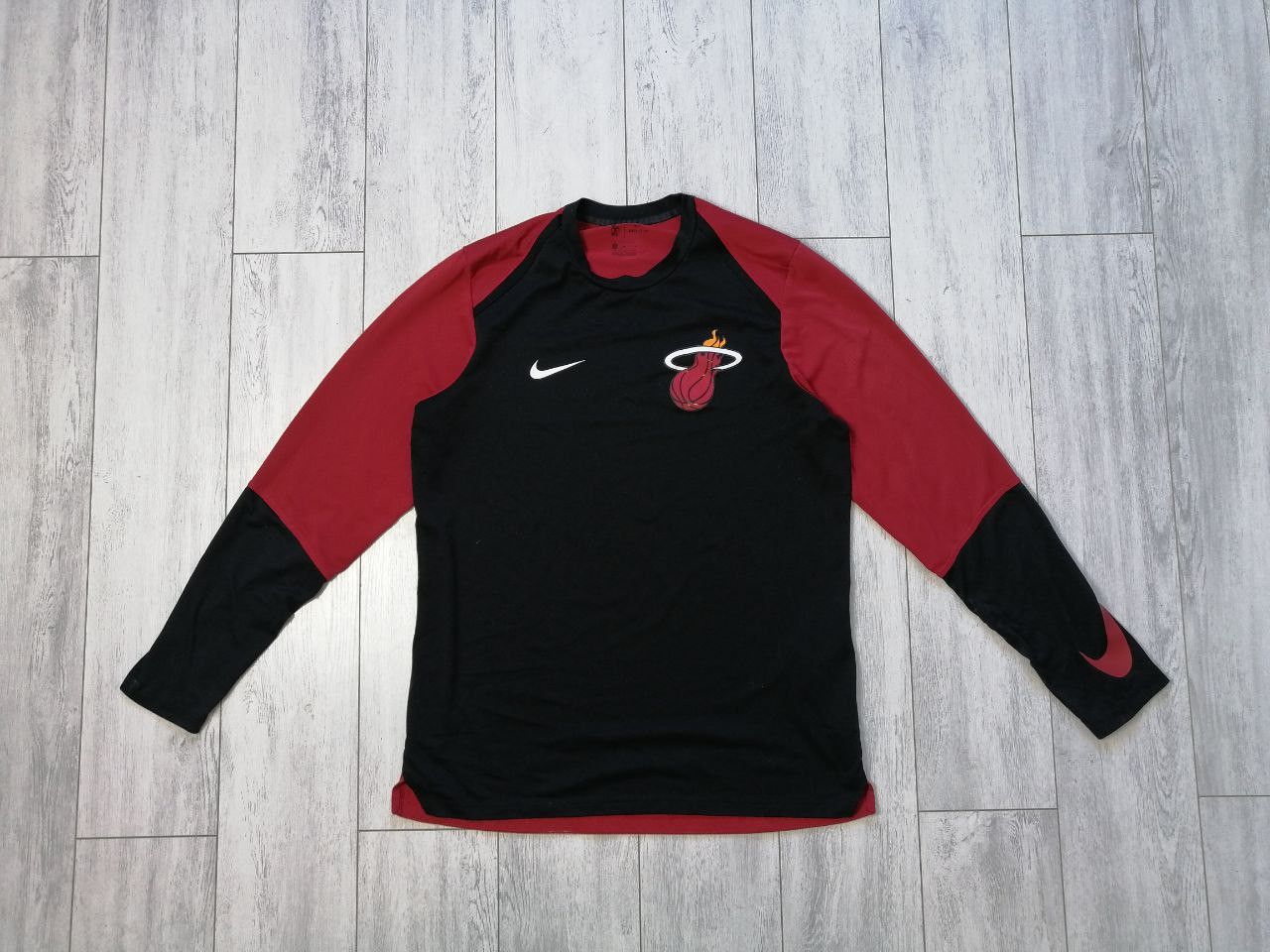 NBA × Nike Nike NBA Youth Boys Miami Heat Dry Top Long Sleeve Tee Size US M / EU 48-50 / 2 - 1 Thumbnail