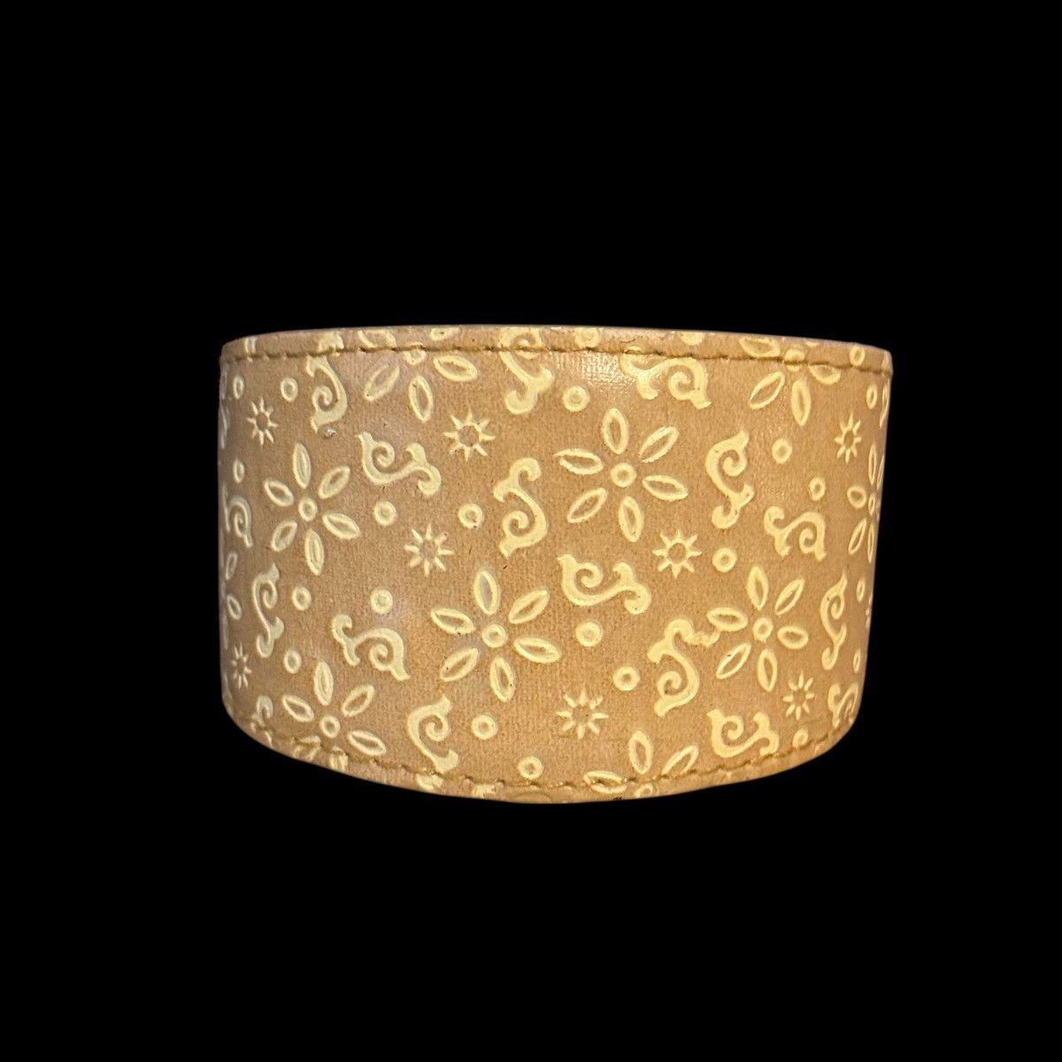 Vintage Vintage tan floral embossed wide leather cuff bracelet Size ONE SIZE - 1 Thumbnail