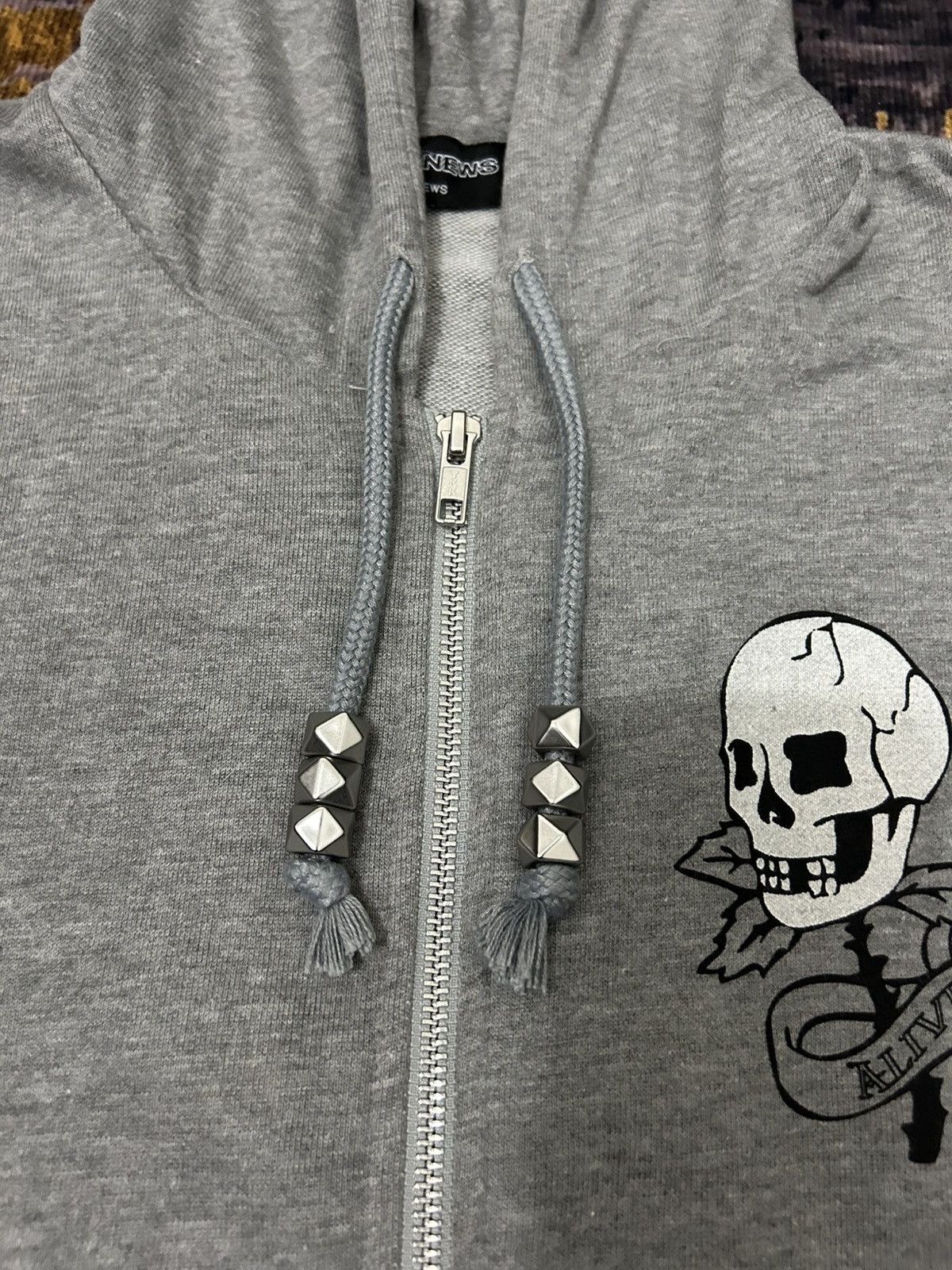 Japanese Brand Glad News Japan Skull Spine Studded Zip Hoodie Size US M / EU 48-50 / 2 - 9 Thumbnail