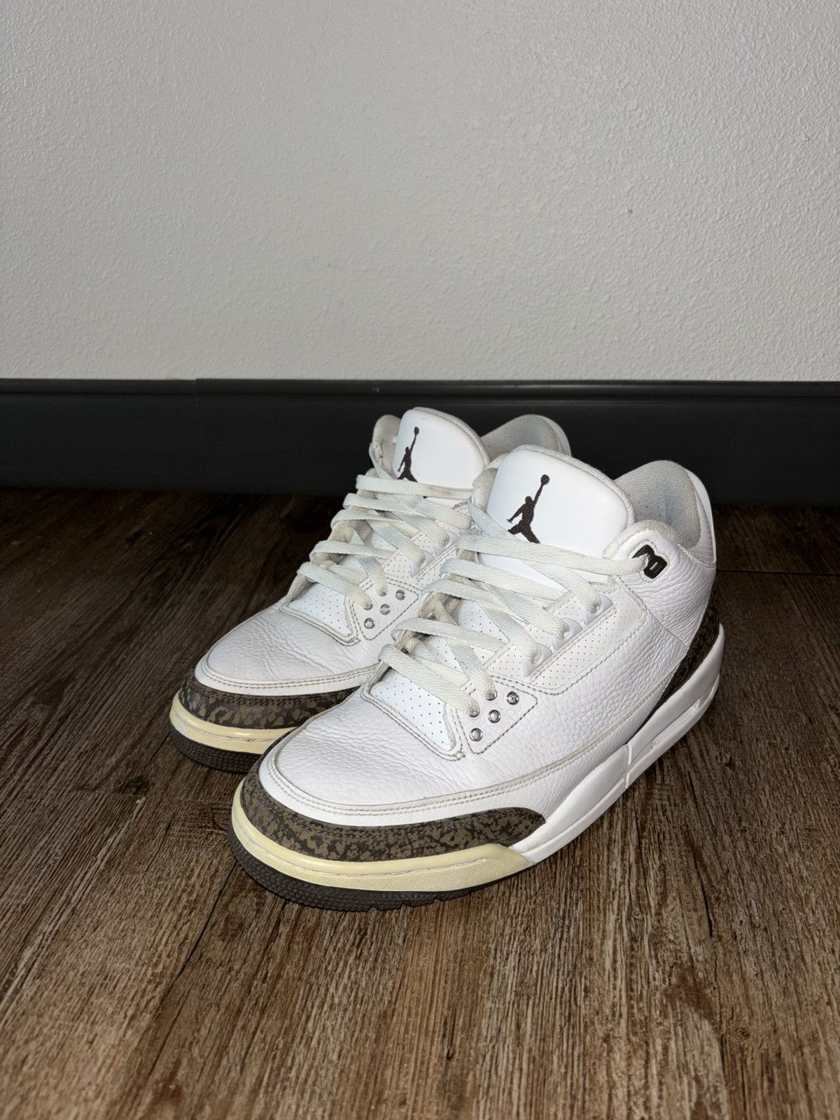 Jordan Brand Jordan 3 Mocha Size US 10 / EU 43 - 2 Thumbnail