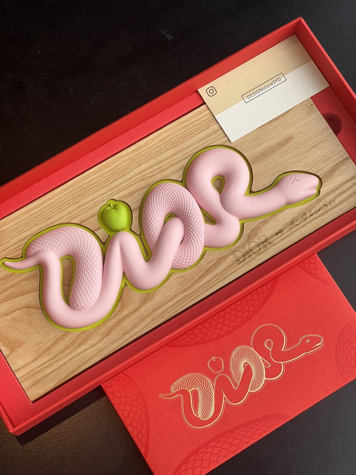 Dior × Kaws kaws Dior snake unit Size ONE SIZE - 5 Thumbnail