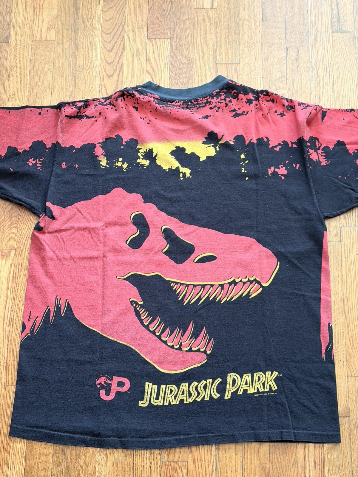 Other 90s vintage Jurassic Park AOP shirt Size US XL / EU 56 / 4 - 2 Thumbnail