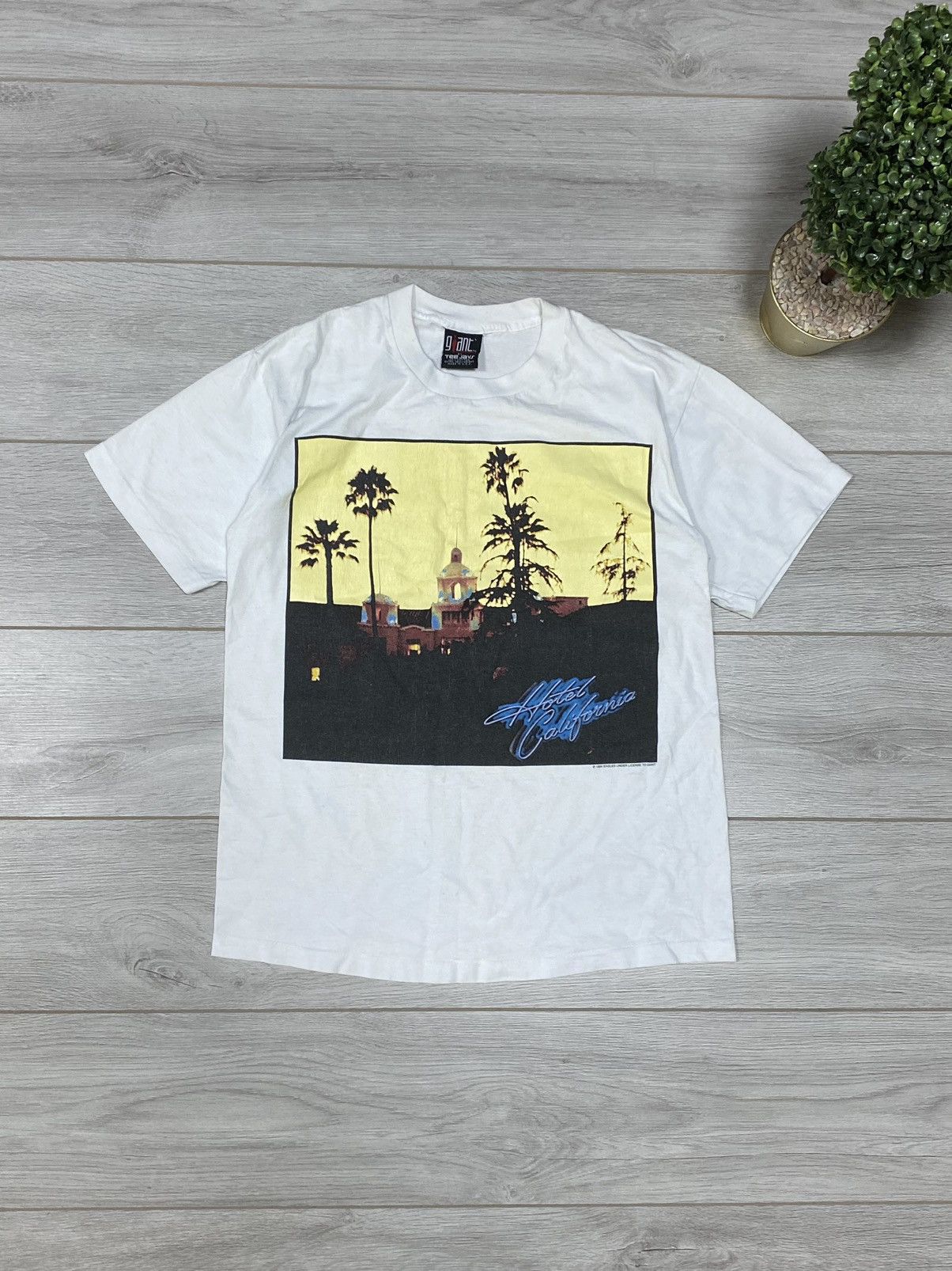 Giant 🔥Vintage🔥 1994 The Eagles Hotel California Hell freezes tee Size US L / EU 52-54 / 3 - 1 Thumbnail