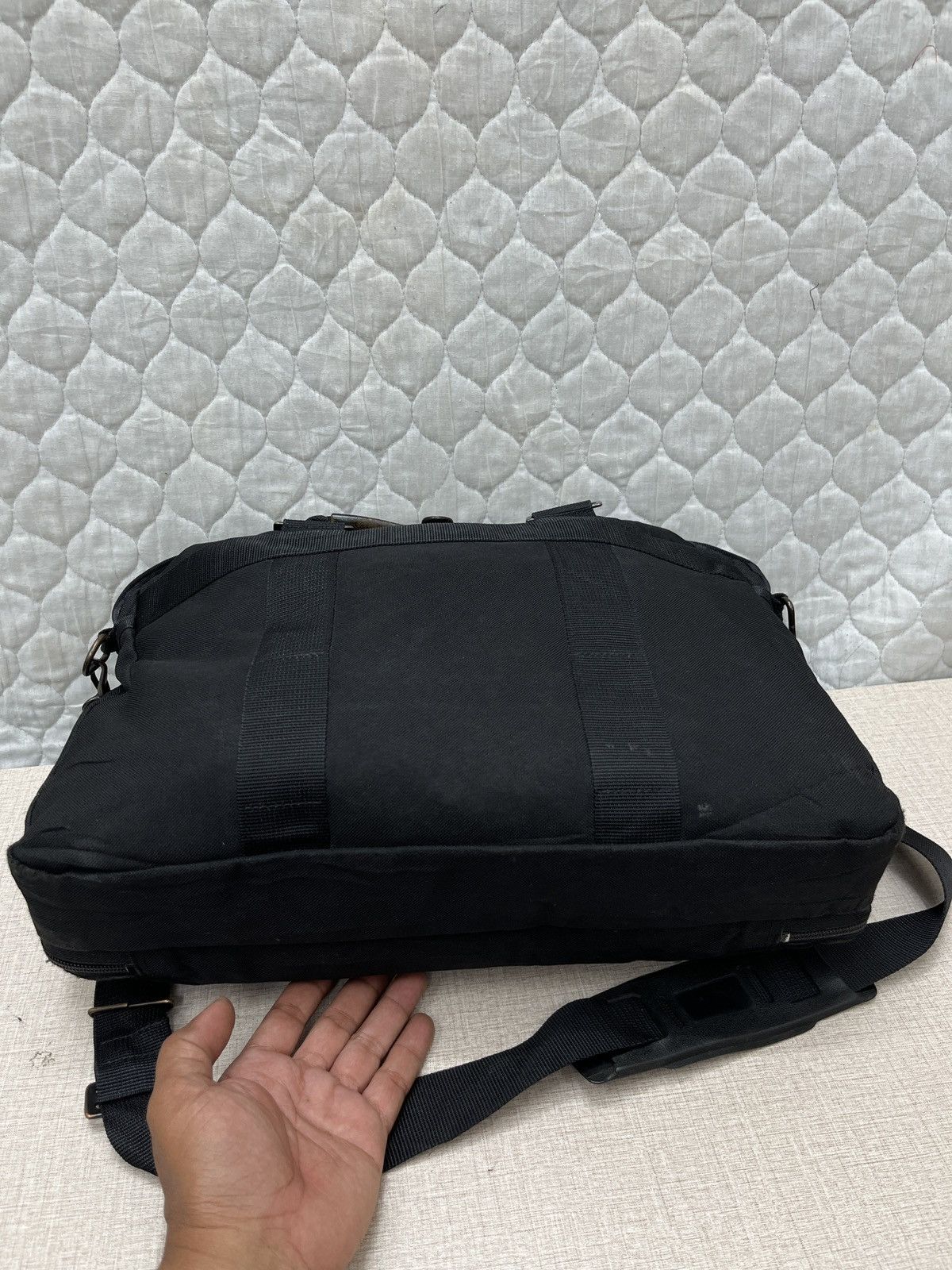 Porter 🔥🔥🔥ARCHIVE VTG PORTER MESSENGER BAG Size ONE SIZE - 10 Thumbnail