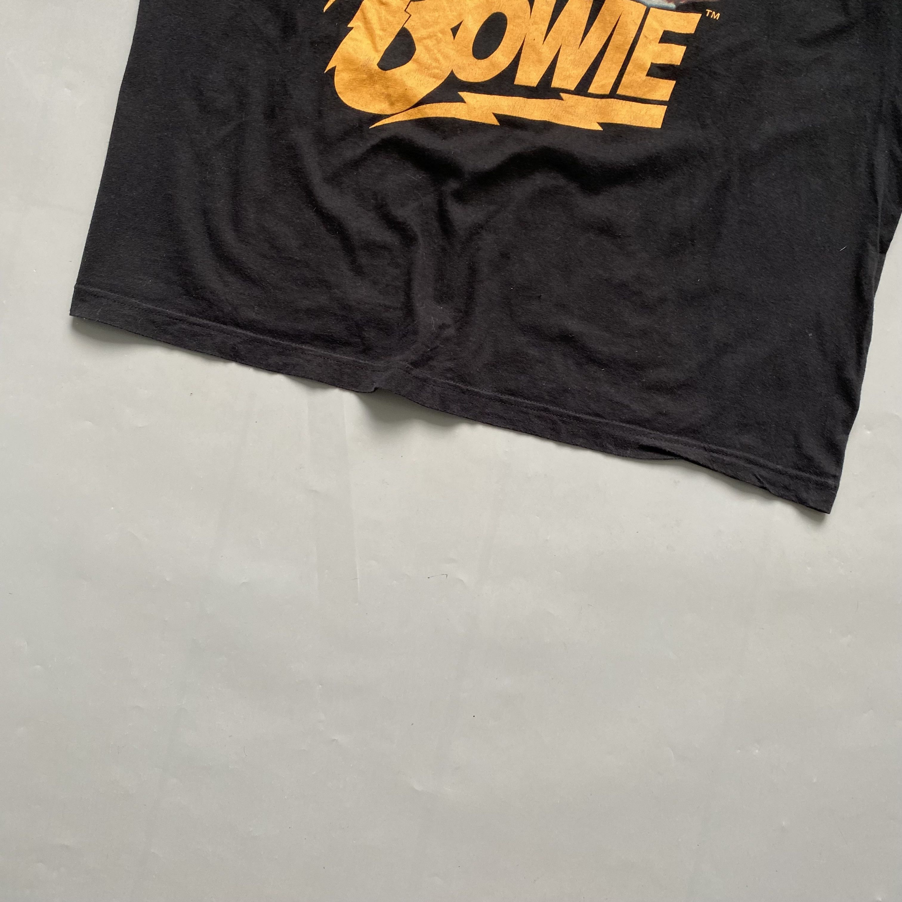 Band Tees 🎸 Retro David Bowie Face logo Band tee Vintage style Size US XL / EU 56 / 4 - 2 Thumbnail