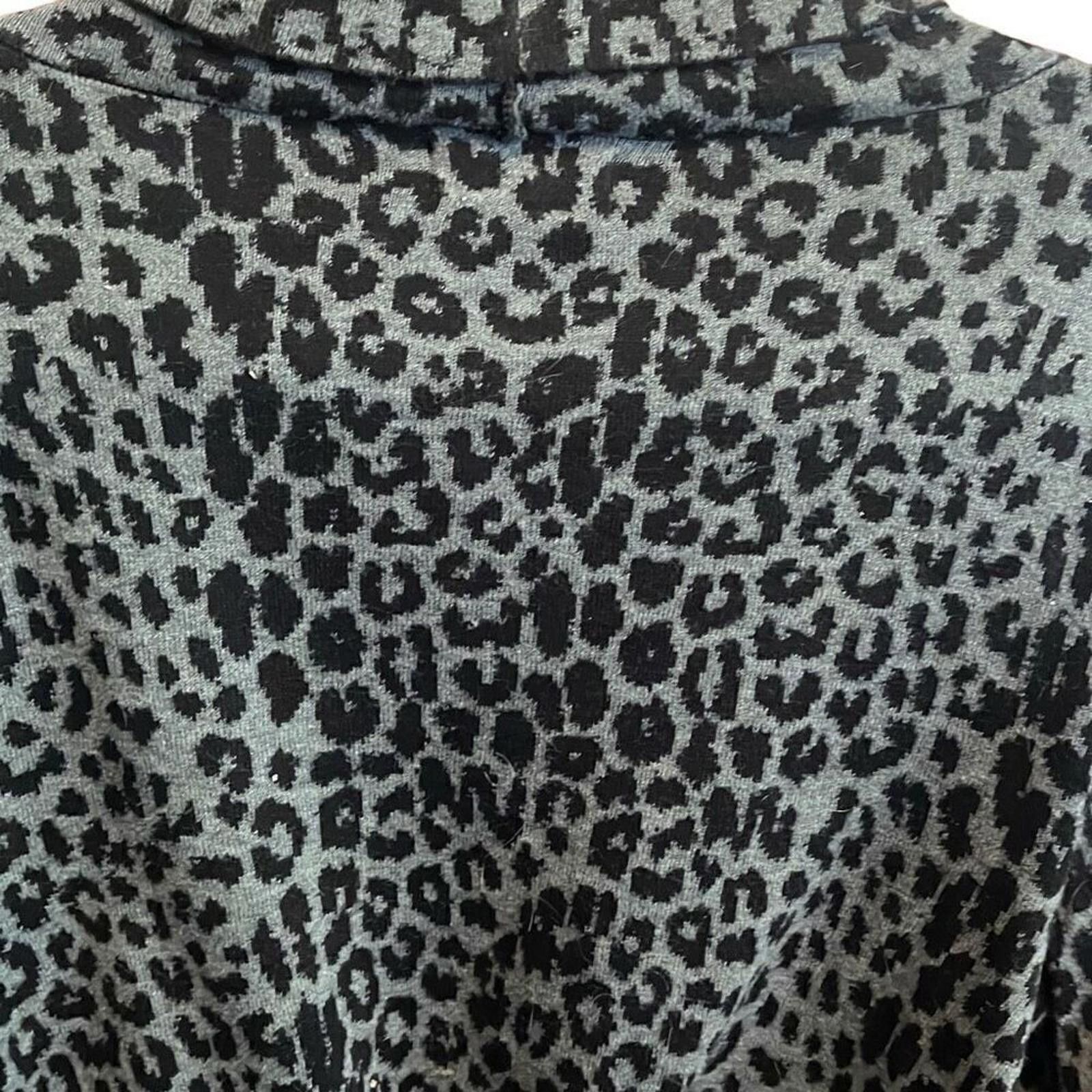 Express Express cheetah print bolero style sweater medium Size M / US 6-8 / IT 42-44 - 4 Thumbnail