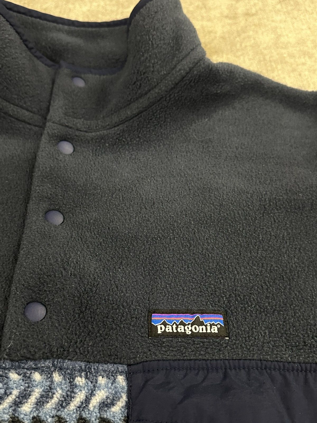 Patagonia Y2K Patagonia Aztec Symmetrical Synchilla Sweater Size US M / EU 48-50 / 2 - 6 Thumbnail