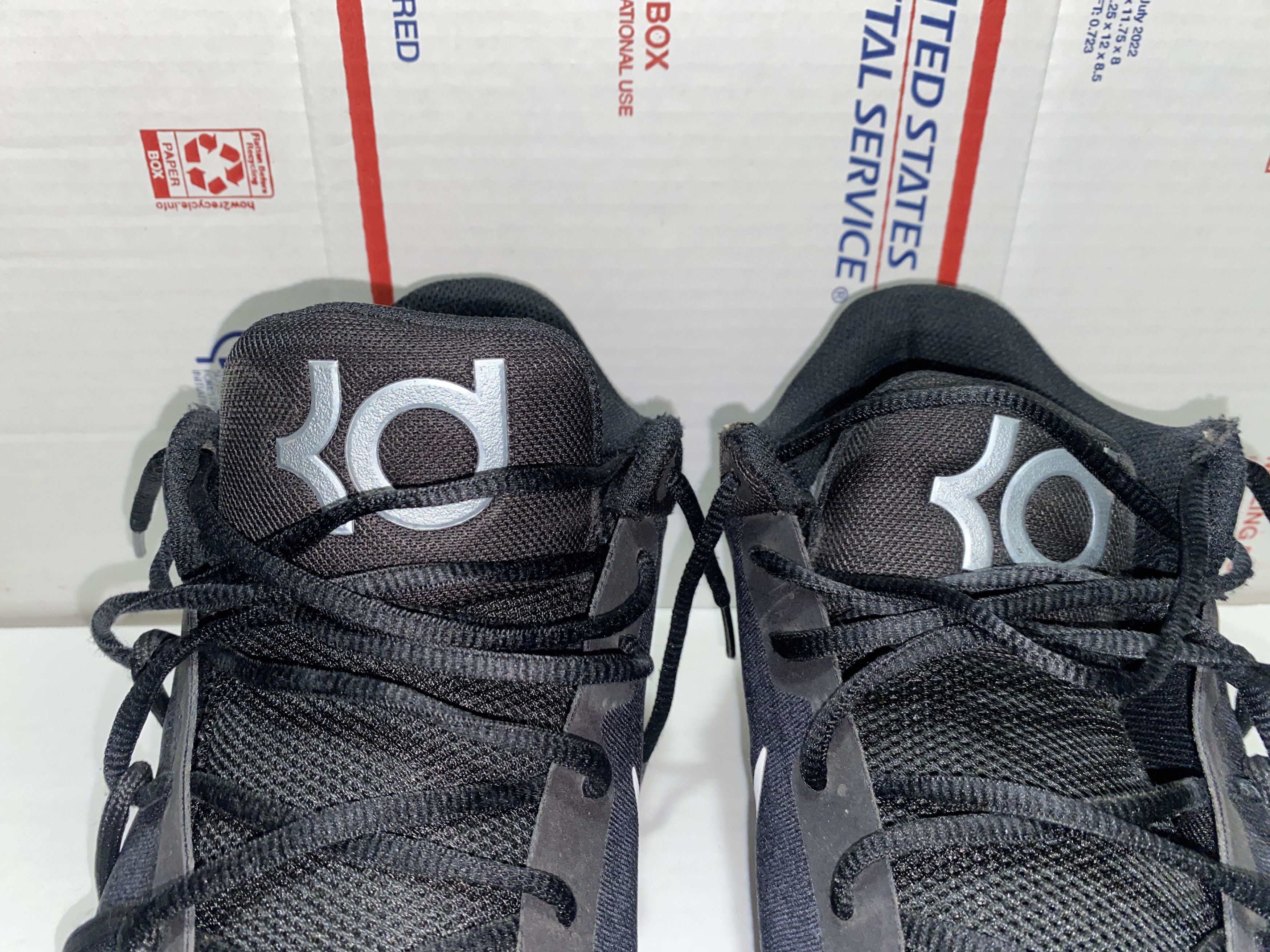 Nike 2017 KD Trey 3 5 five 35 basketball sneakers 9 1/2 Shoes BLK Size US 9.5 / EU 42-43 - 5 Thumbnail