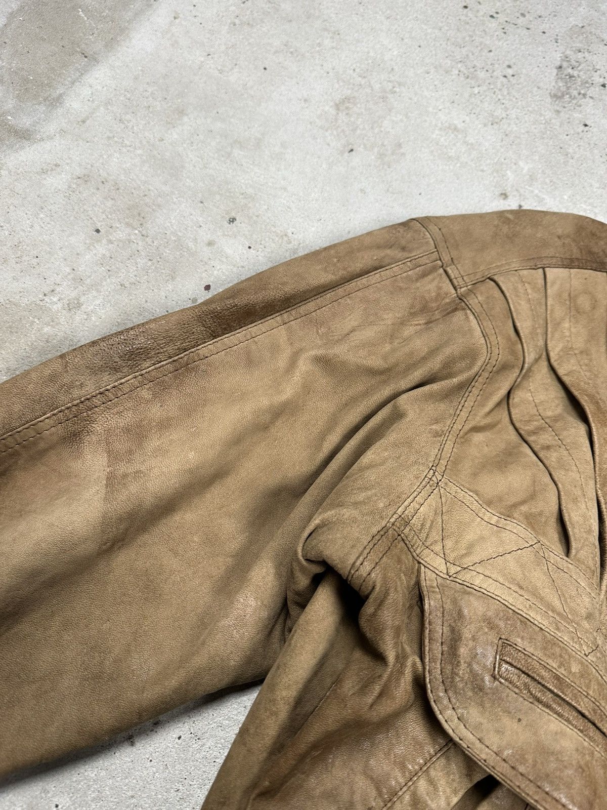 Genuine Leather × Vintage Vintage 90s Brown Distressed Utility Leather Bomber Jacket Size US L / EU 52-54 / 3 - 11 Thumbnail
