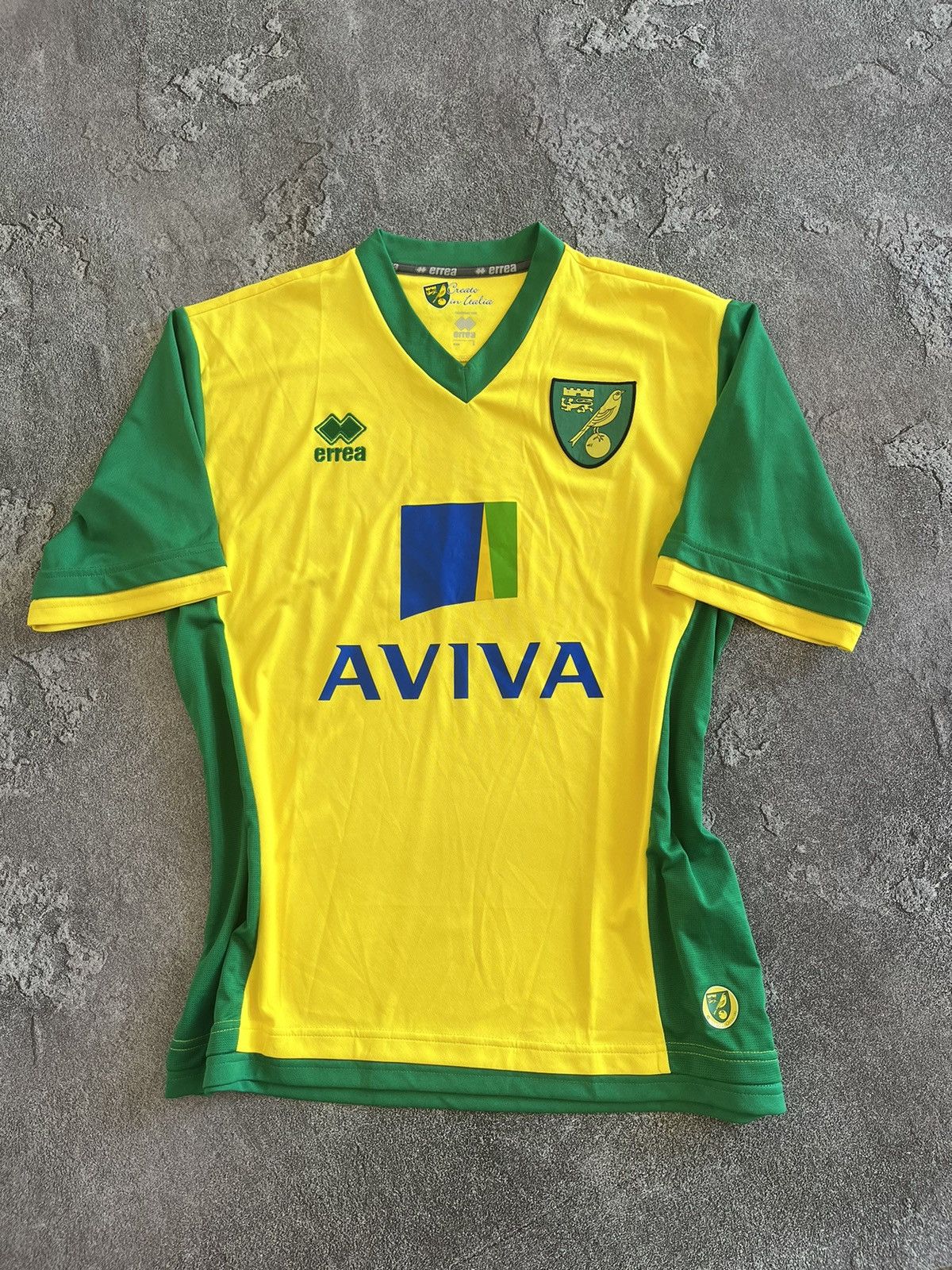 Other NORWICH CITY FC 2012/2013 HOME FOOTBALL SHIRT JERSEY ERREA,L Size US L / EU 52-54 / 3 - 1 Thumbnail