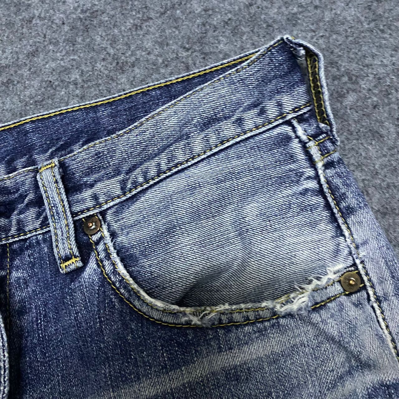 Levi's Vintage Levis Distressed Denim Kurt Cobain Style Size US 32 / EU 48 - 14 Thumbnail