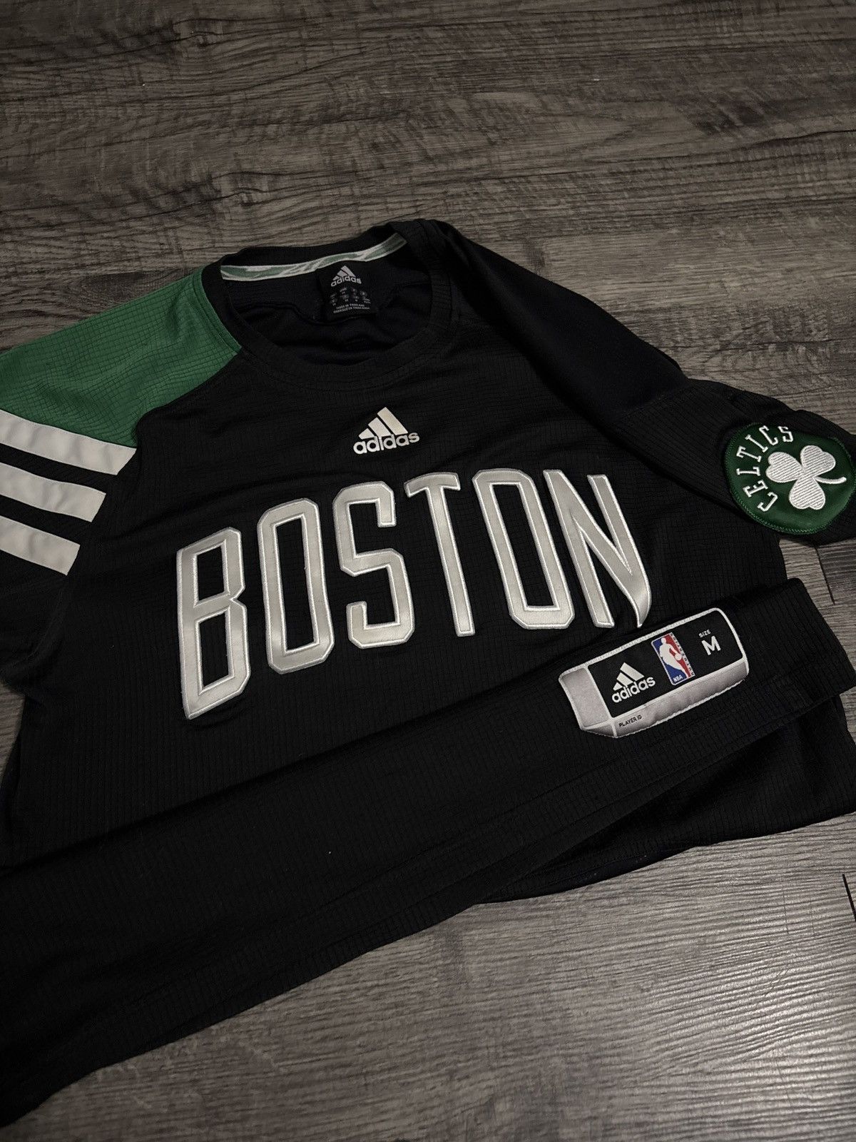 Adidas Boston Celtics Shootaround Long Sleeve Jersey Men’s M Adidas Size US M / EU 48-50 / 2 - 5 Thumbnail