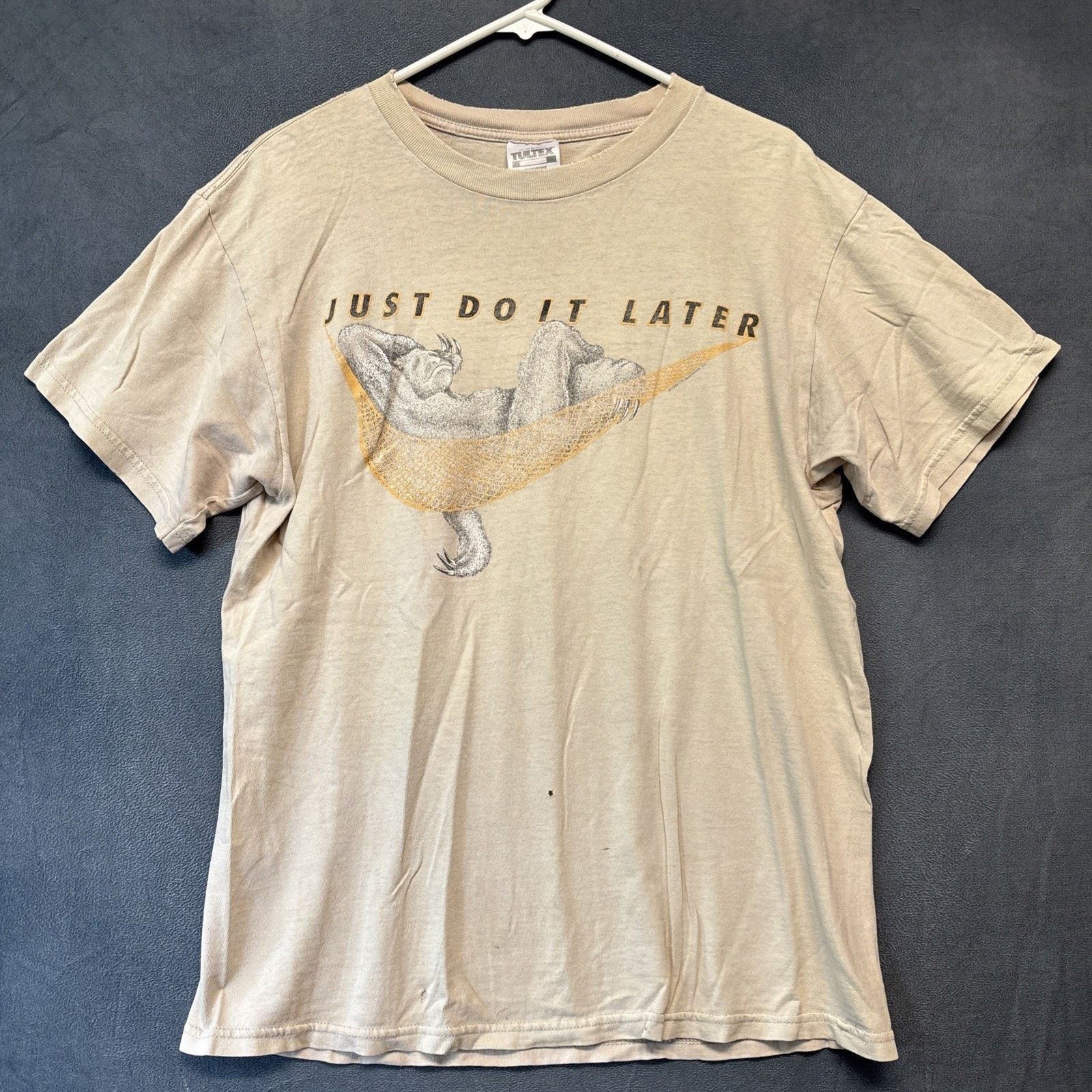 Tultex Vintage Tultex 1992 Shirt Just Do It Later Wild Things Are Size US L / EU 52-54 / 3 - 1 Thumbnail