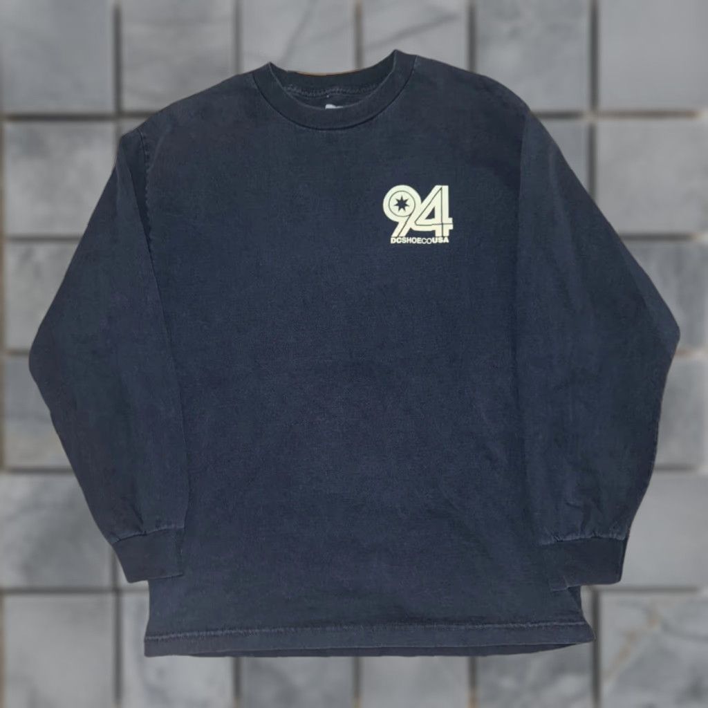 Vintage VINTAGE DC Shoes 94 Long Sleeve Shirt Mens Medium Blue 20x26 Graphic Print Skate 90s Grunge Y2K USA Size US M / EU 48-50 / 2 - 1 Thumbnail