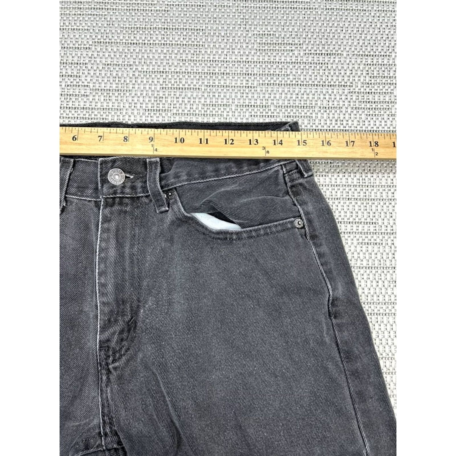 Levi's Item Specifications: Type: Athletic Shoes Size US 32 / EU 48 - 6 Thumbnail