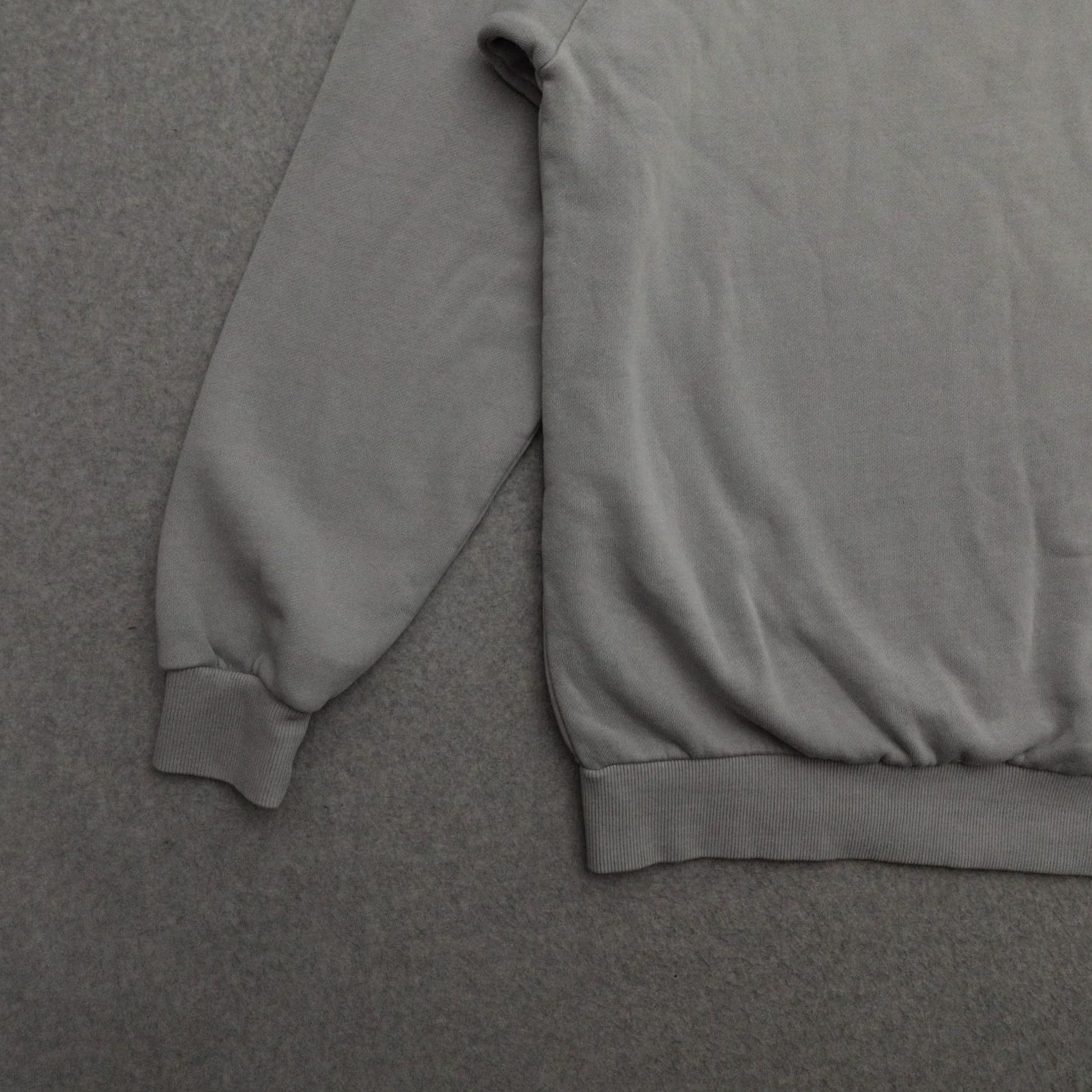 Vintage Tesla Sweatshirt Adult Medium Crewneck Pullover Blue (22X27) Size: Medium MEASUREMENTS ARE PROVIDED IN PICTURES Womens Mens Boys Girls Size US M / EU 48-50 / 2 - 5 Thumbnail