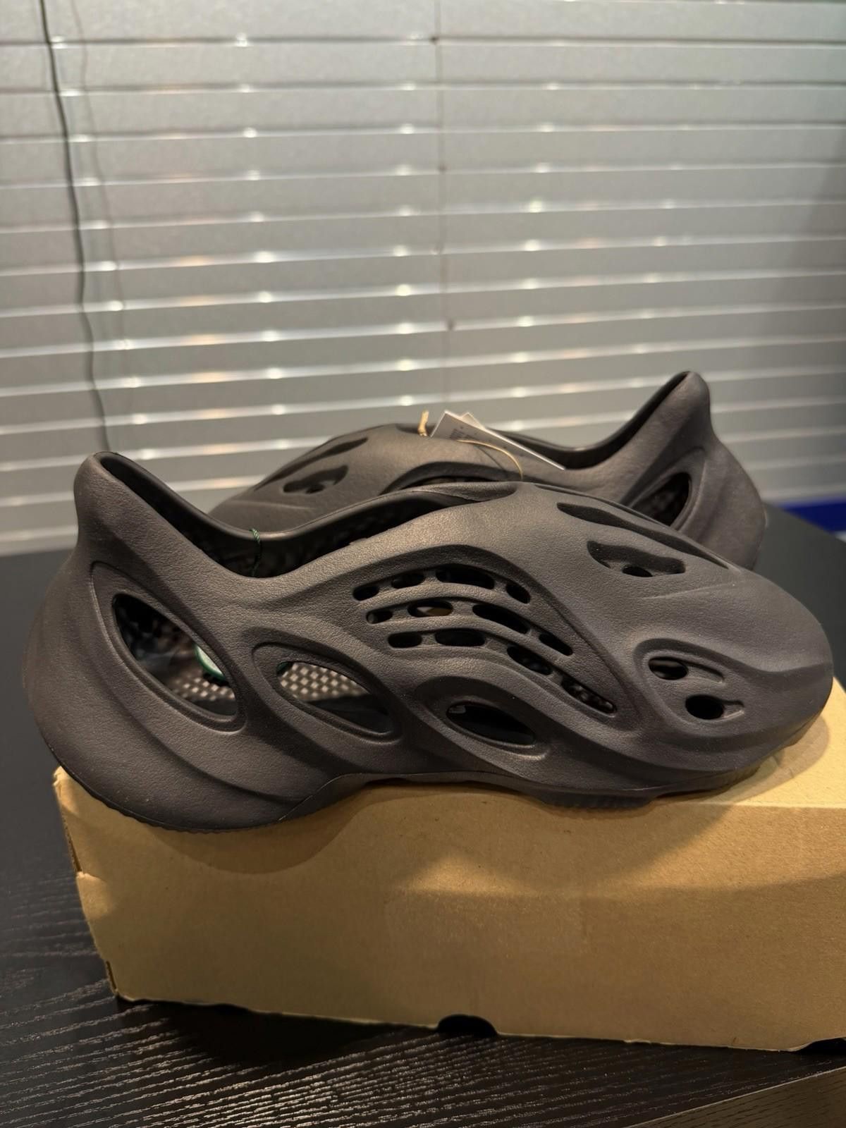 Adidas Adidas Yeezy Foam Runner RNR Onyx Black Size 9 HP8739 New Size US 9 / EU 42 - 4 Thumbnail