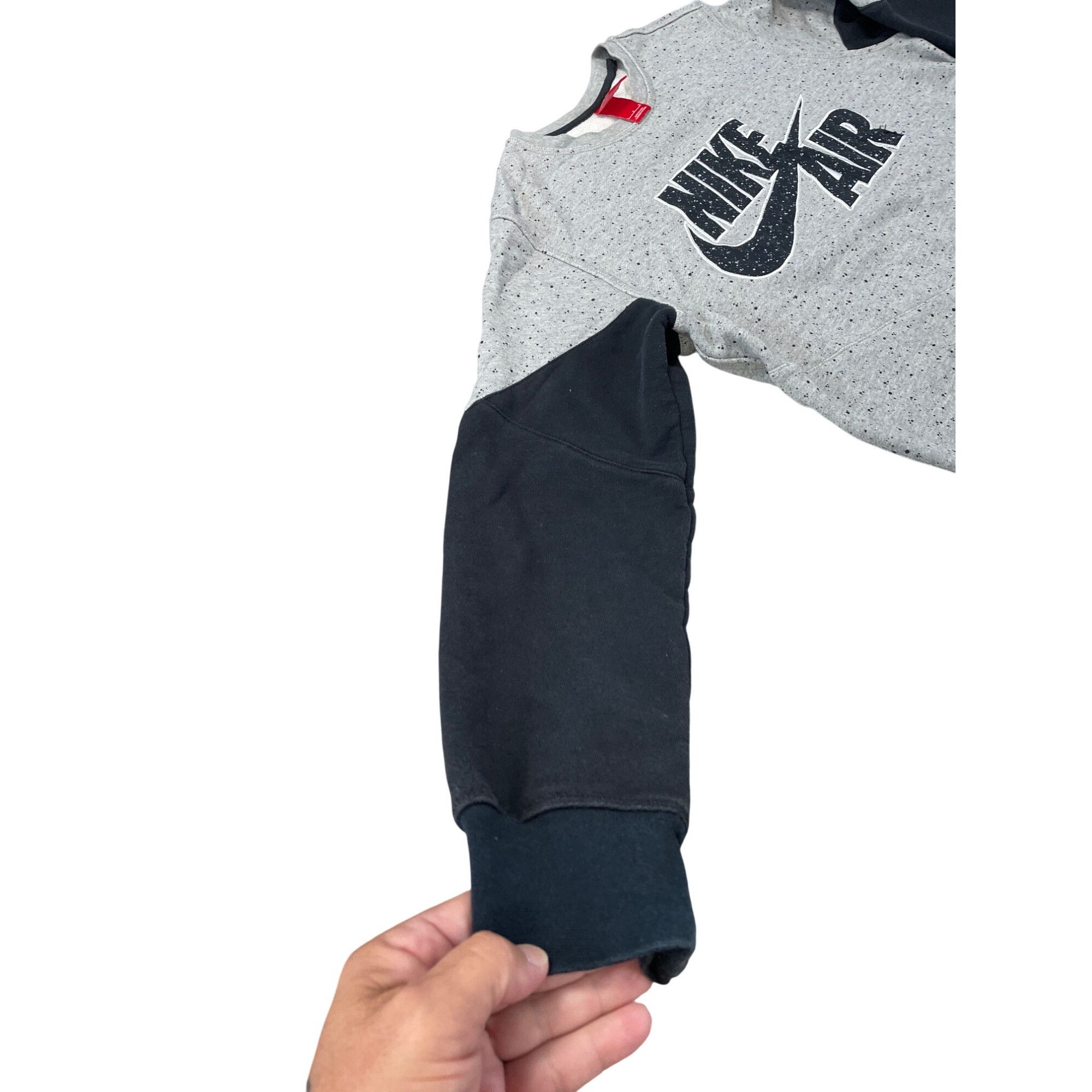 Nike Nike Air Youth mens gray black Pullover sweatshirt Size L SK Size US L / EU 52-54 / 3 - 2 Thumbnail