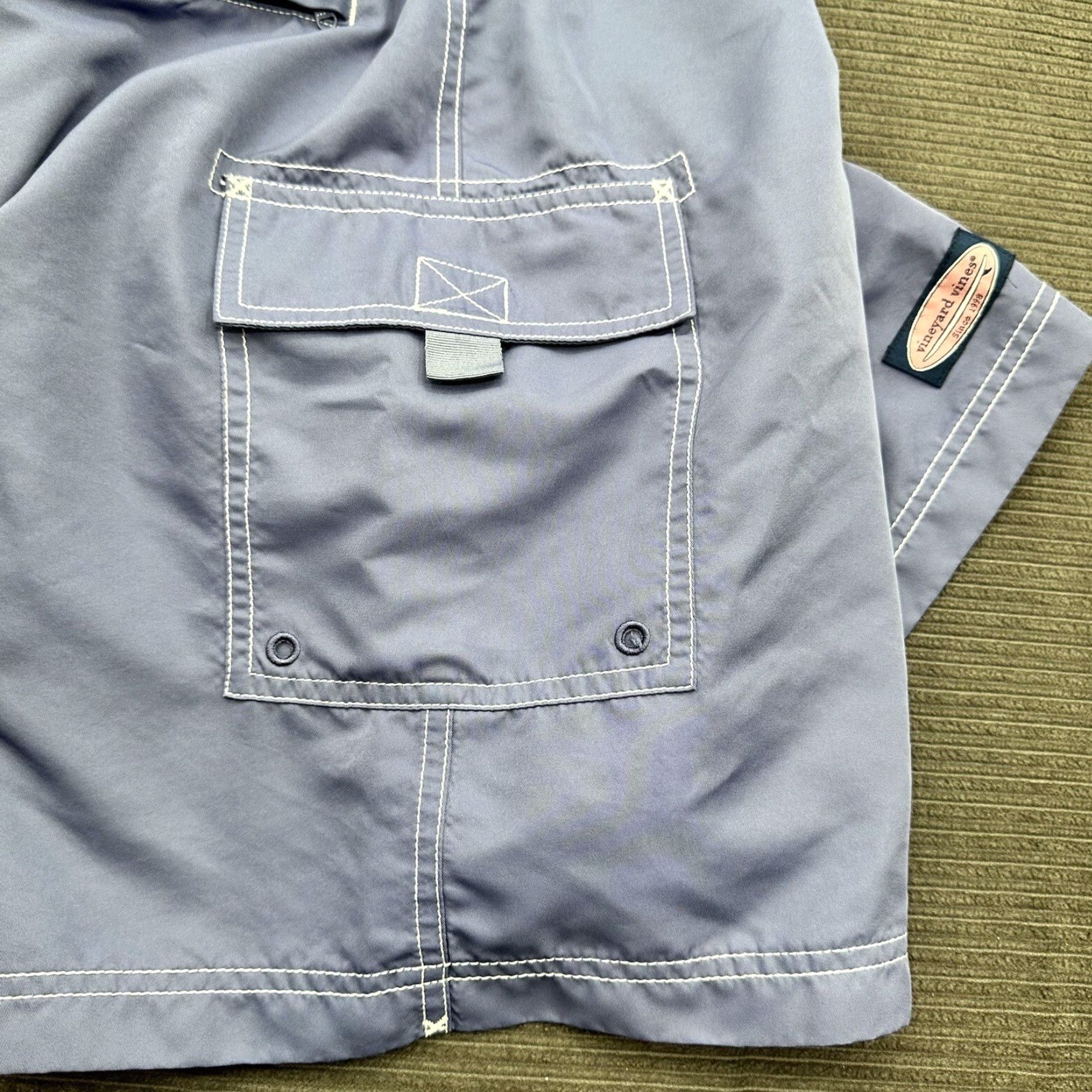Vineyard Vines Vineyard Vines Shorts Men 33 Purple Polyester Beach Swimming Weekend Outdoors Board Short Regular Fit Logo Breathable Drawstring Pockets 9in Inseam Size US 33 - 7 Thumbnail