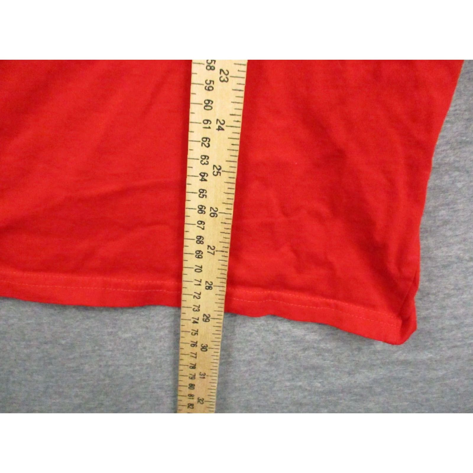 Vintage Sriracha Hot Chili Sauce T-Shirt Adult XL Rooster Graphic Crewneck Red Tee Shirt Mens Logo Funny 90s? Size US XL / EU 56 / 4 - 7 Thumbnail