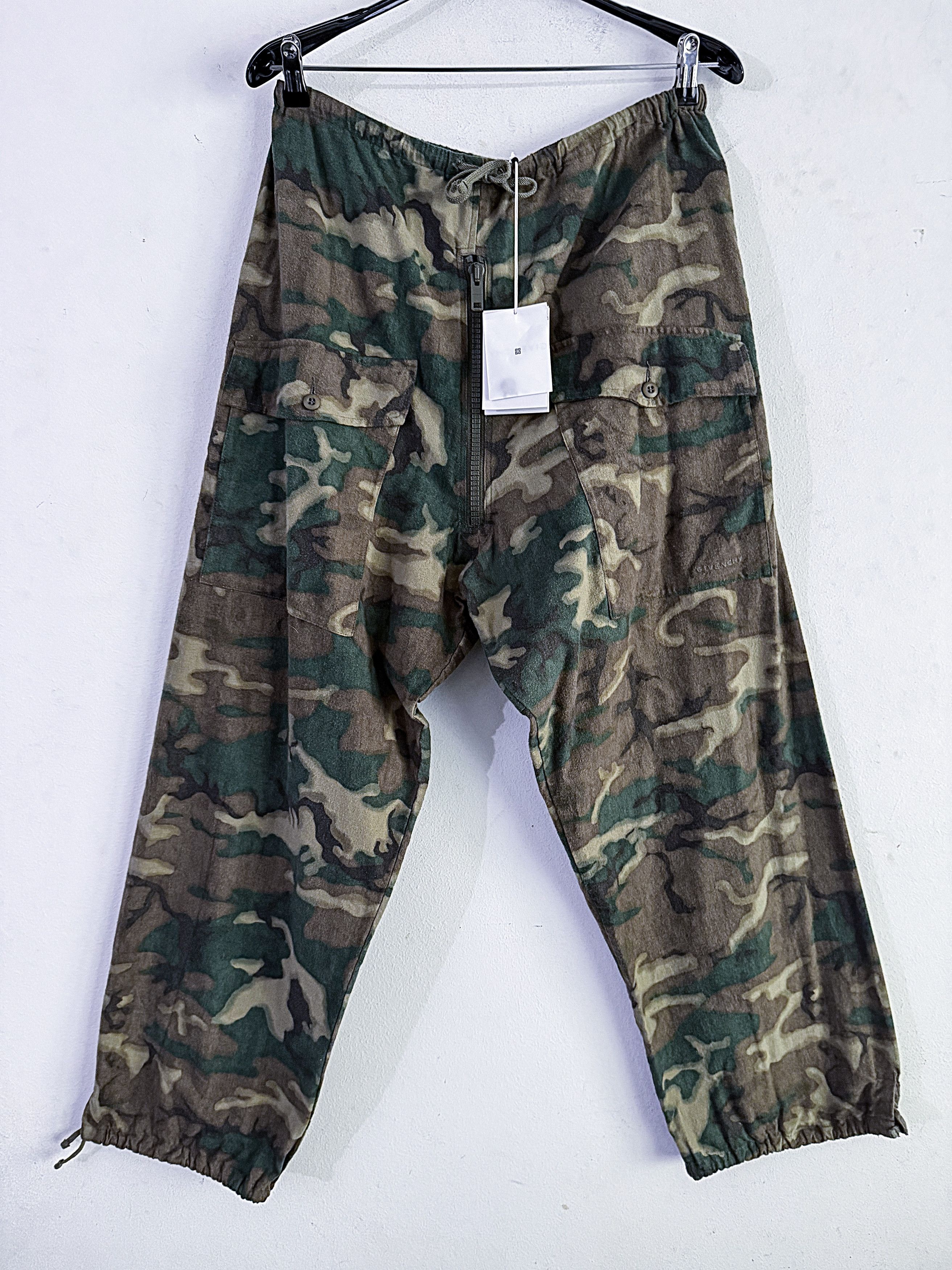 Givenchy Runway FW'23 Oversized Camouflage Cargo Trousers Size US 32 / EU 48 - 4 Thumbnail