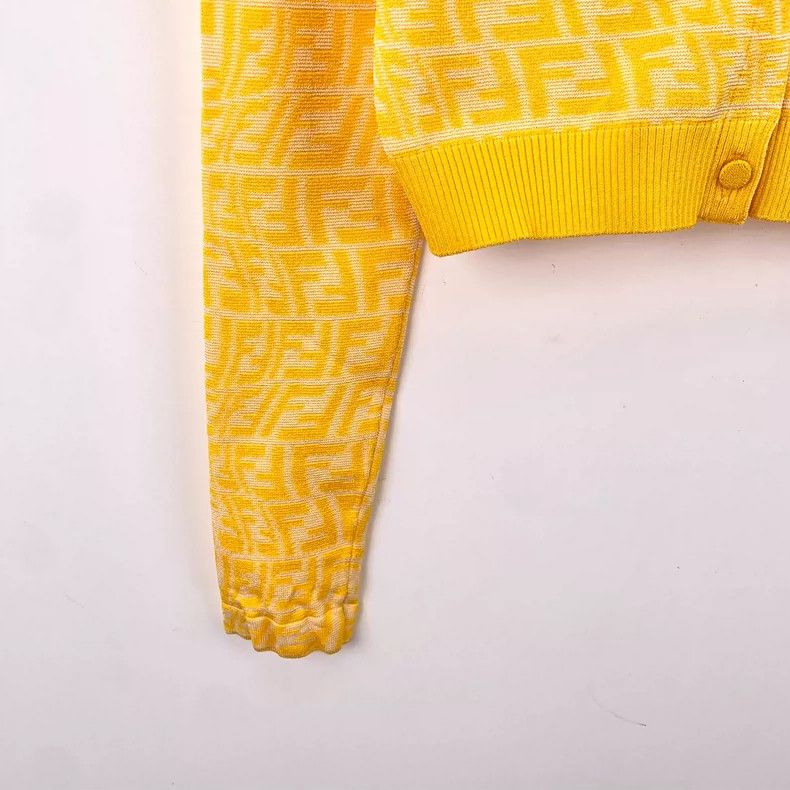 Fendi FENDI Yellow logo letter full-print crewneck single-breast Size XS / US 0-2 / IT 36-38 - 4 Thumbnail