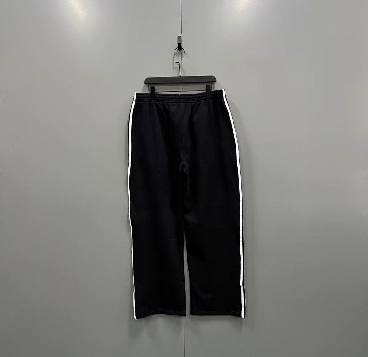 Adidas Adidas Black Side Stripe Track Pants J41 Size US 40 / EU 56 - 2 Thumbnail