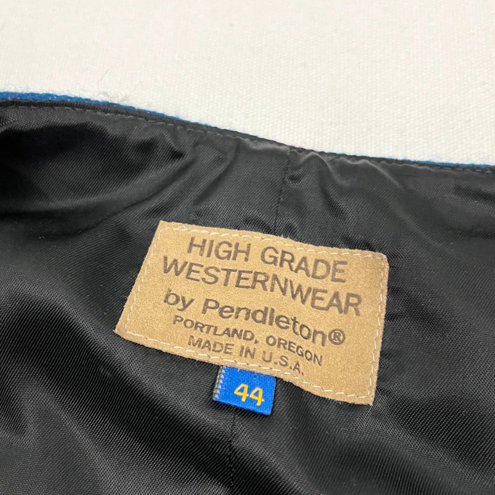 Pendleton VINTAGE Pendleton Vest Adult 44 Brown Blue Southwestern Aztec Wool High Grade USA Vest Mens Medium? Size US S / EU 44-46 / 1 - 2 Thumbnail
