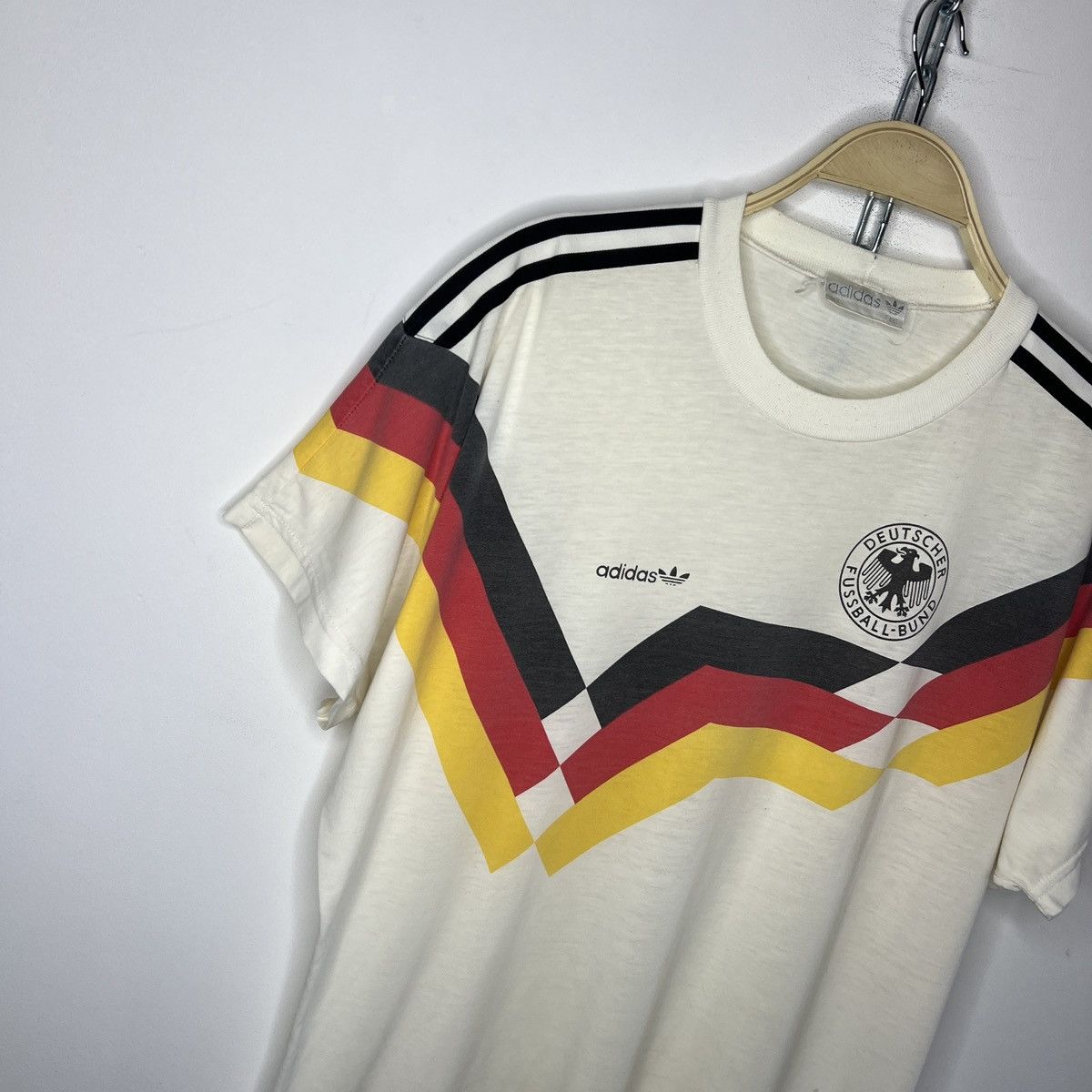Vintage Vintage Adidas Germany 1996 training jersey football t shirt Size US M / EU 48-50 / 2 - 3 Thumbnail